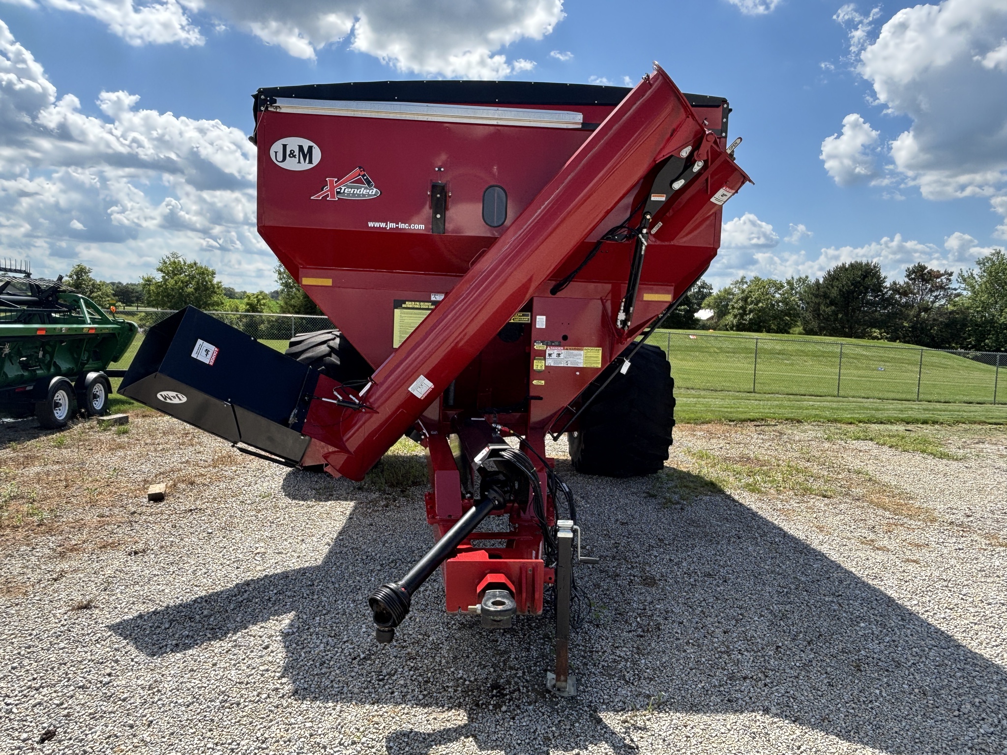 Used 2018 J&M 812 Grain Carts at Koenig Equipment in Greenville, OH - PhotoXL9