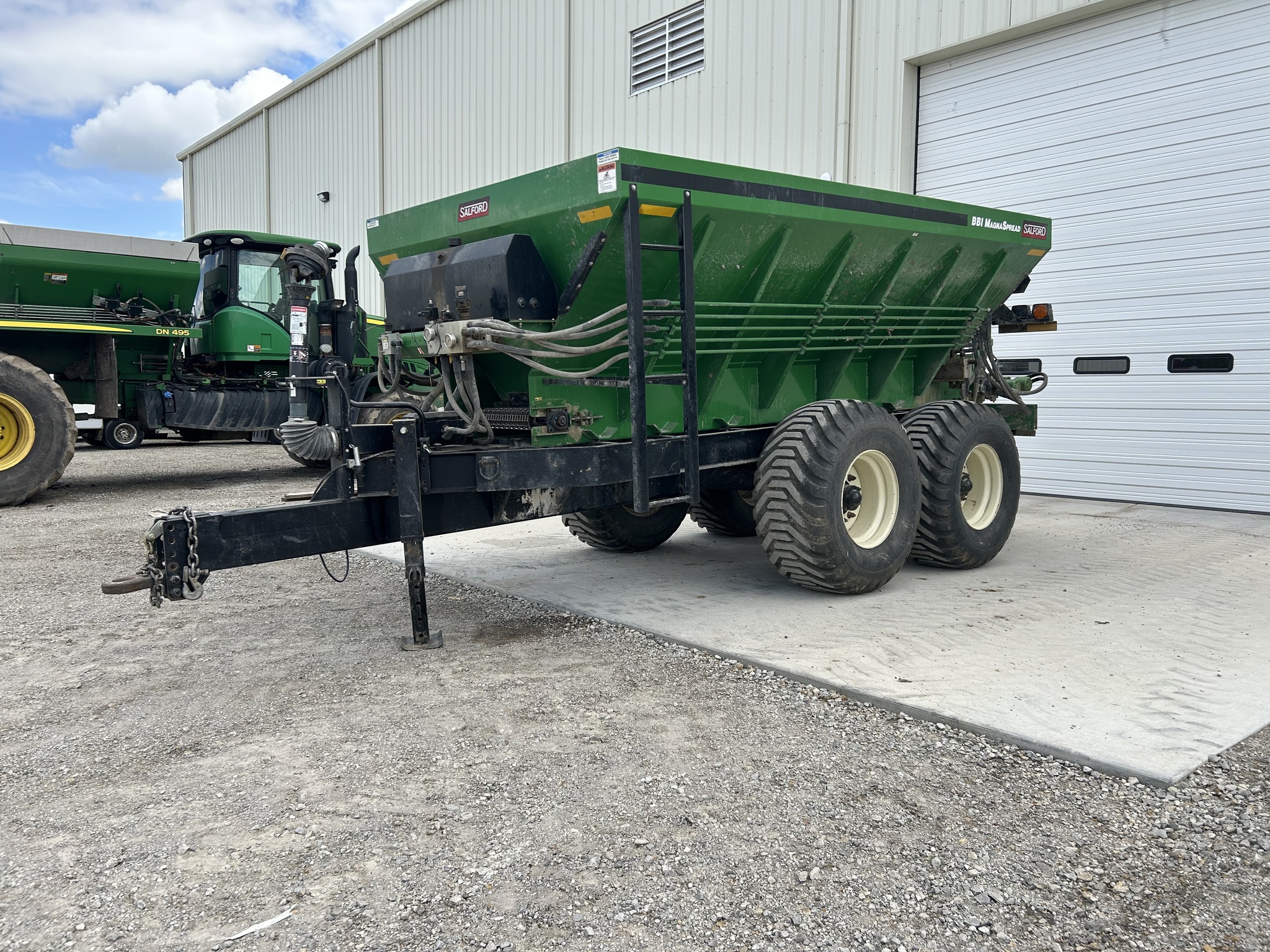  2022 BBI MAGNA SPREAD at Heritage Tractor in Pittsburg, KS