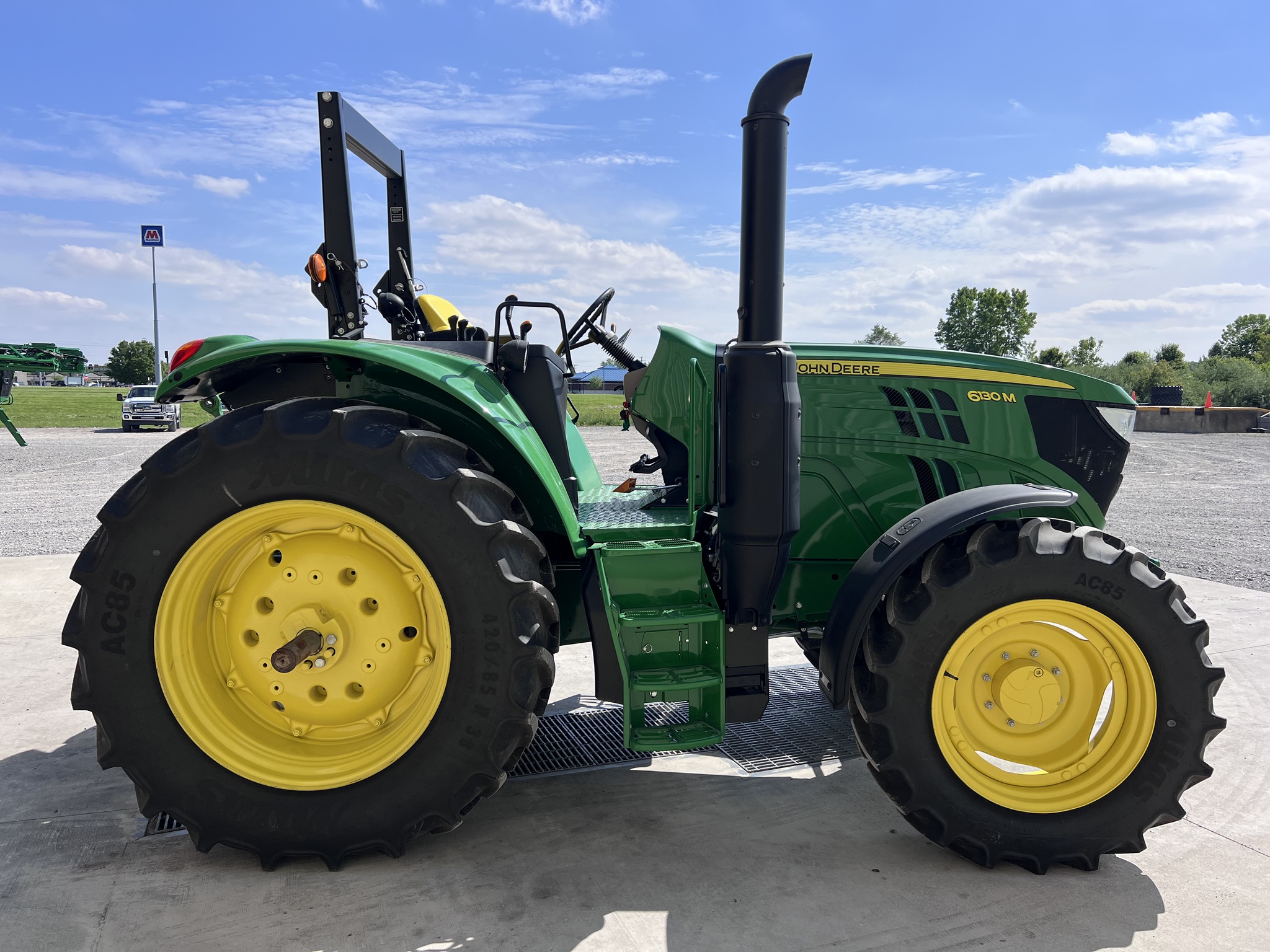 2023 John Deere 6130M Image 4