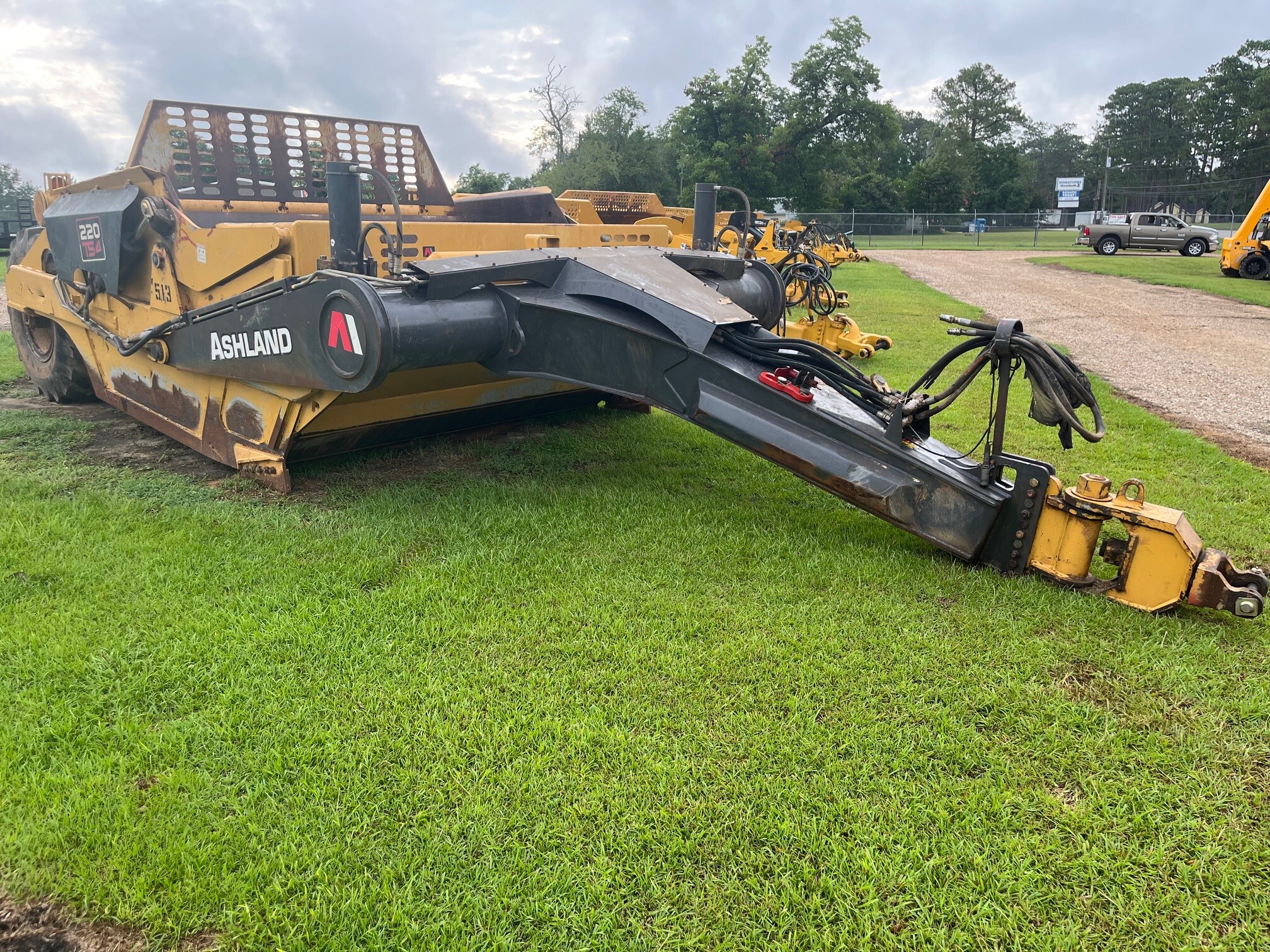 2019 Ashland 220TS4 Image 2