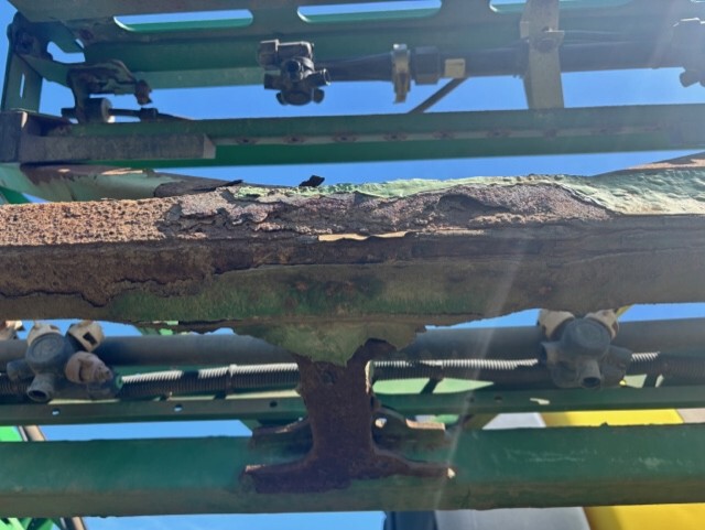 2016 John Deere R4030 Image 8