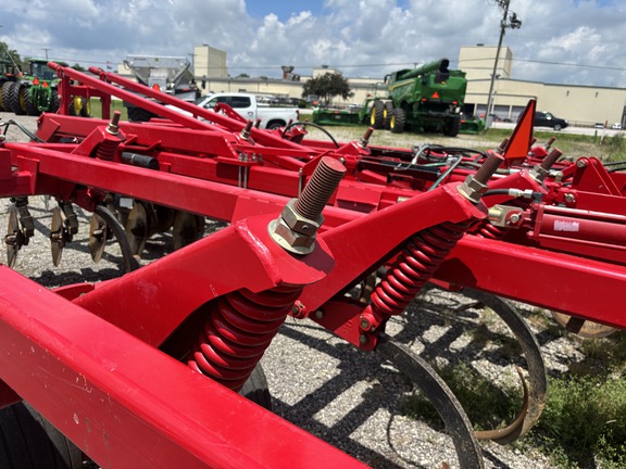 Used 2011 Sunflower 4511 Rippers at Koenig Equipment in Greenfield, IN - Photo11