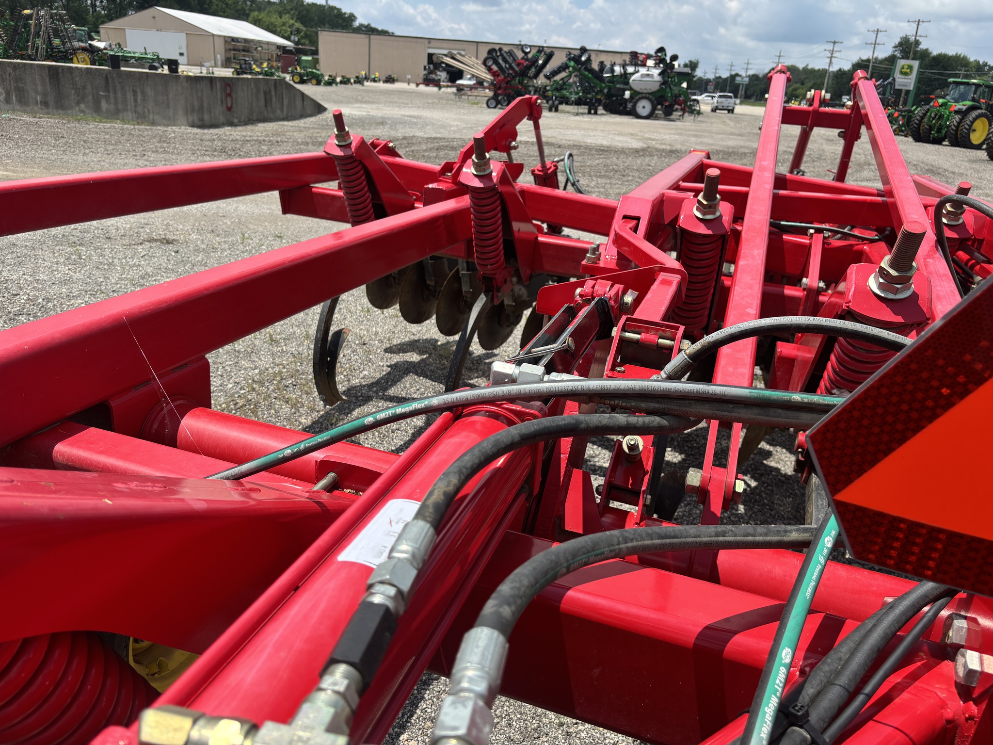 Used 2011 Sunflower 4511 Rippers at Koenig Equipment in Greenfield, IN - PhotoXL17