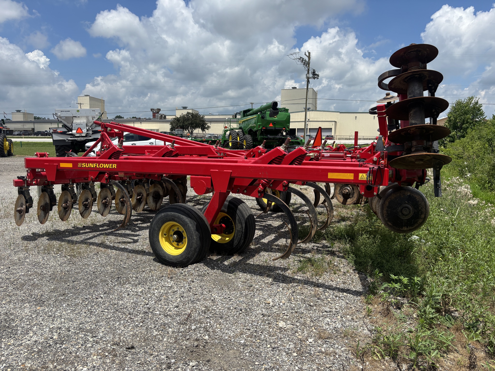 Used 2011 Sunflower 4511 Rippers at Koenig Equipment in Greenfield, IN - PhotoXL4