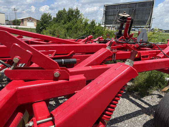 Used 2011 Sunflower 4511 Rippers at Koenig Equipment in Greenfield, IN - Photo10