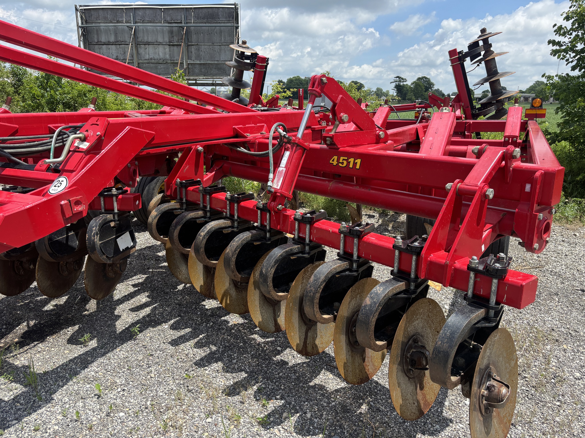 Used 2011 Sunflower 4511 Rippers at Koenig Equipment in Greenfield, IN - PhotoXL9