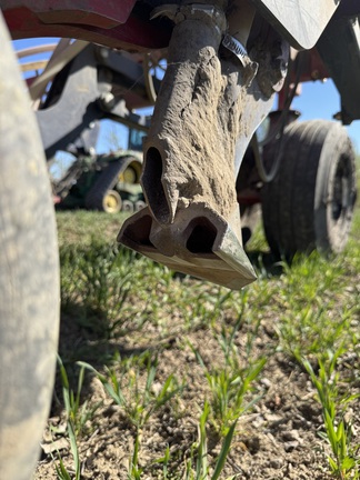 Used 2010 Morris C1 Air Drills and Seeders at Horizon Ag & Turf in Warburg, AB - Photo6