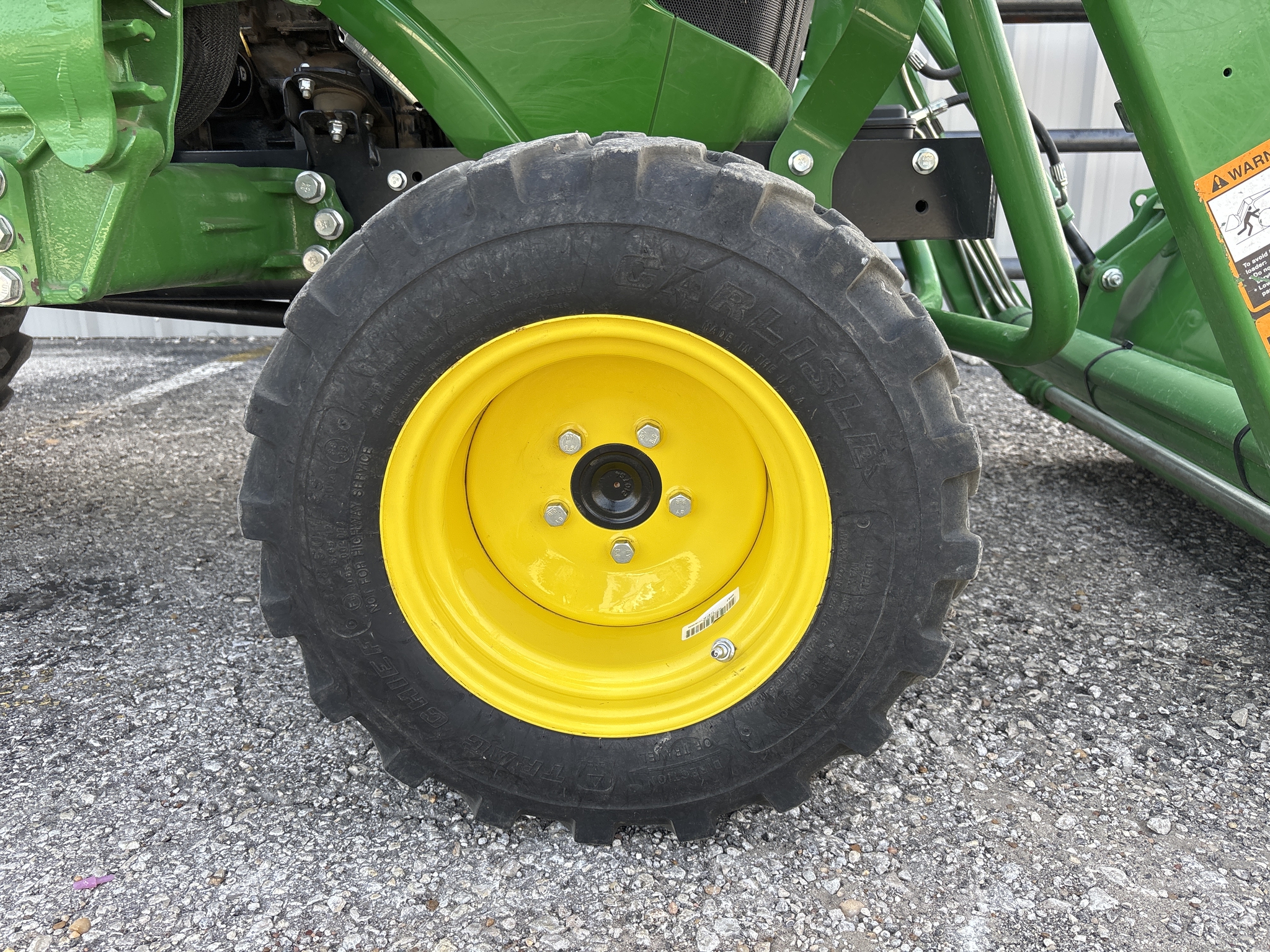 2022 John Deere 2025R Image 24
