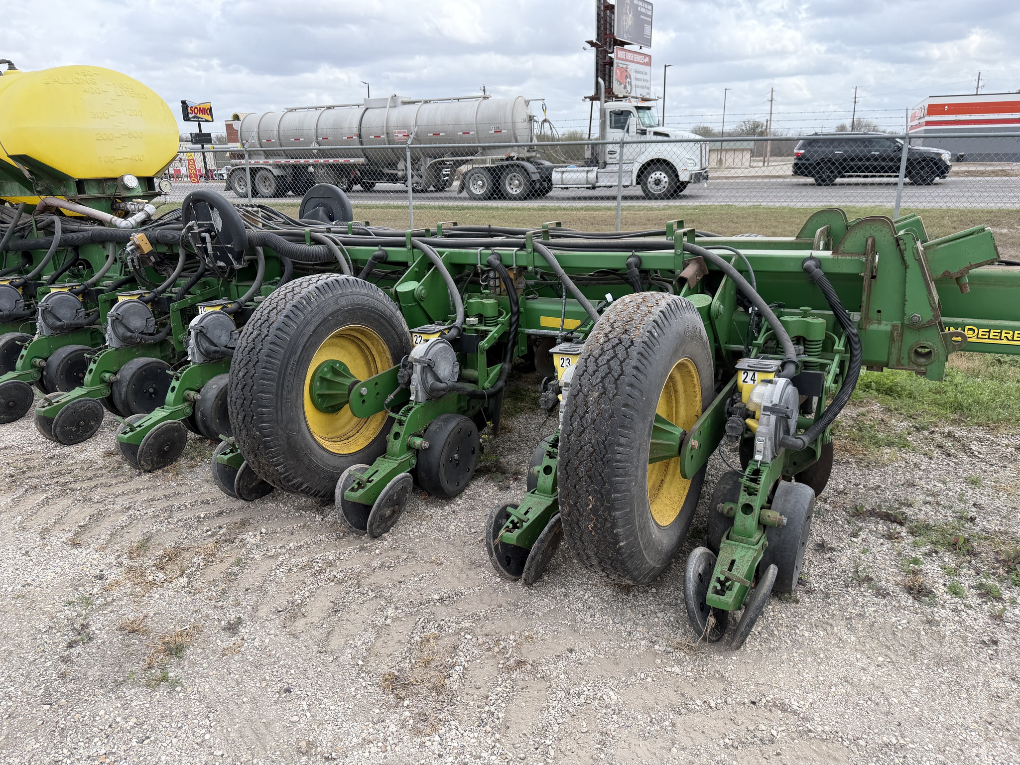 2007 John Deere 1770NT CCS Image 4