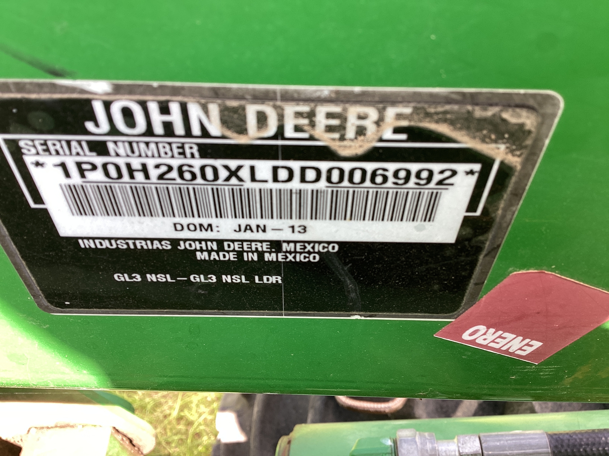 2013 John Deere 5083E Image 32