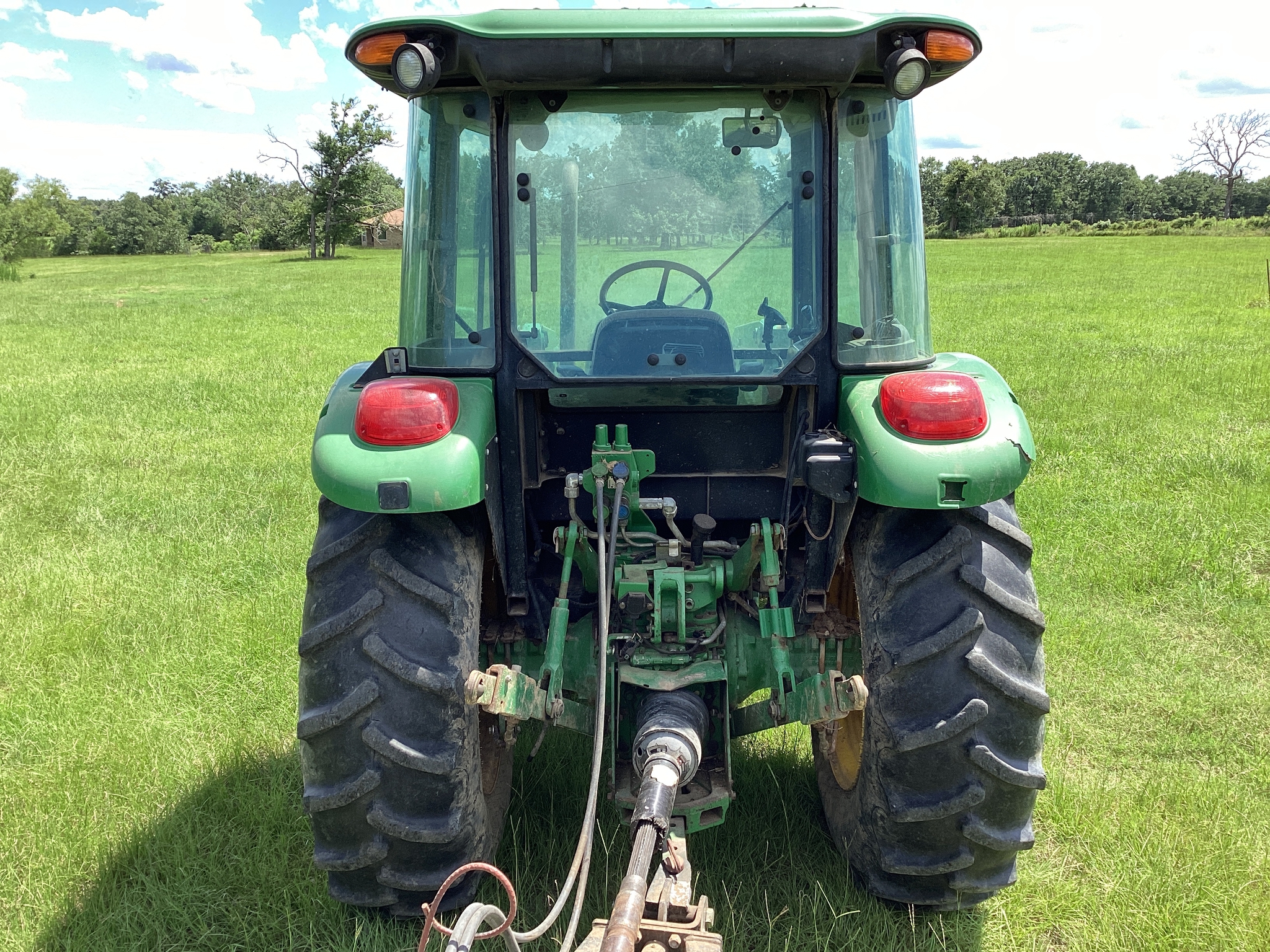 2013 John Deere 5083E Image 4
