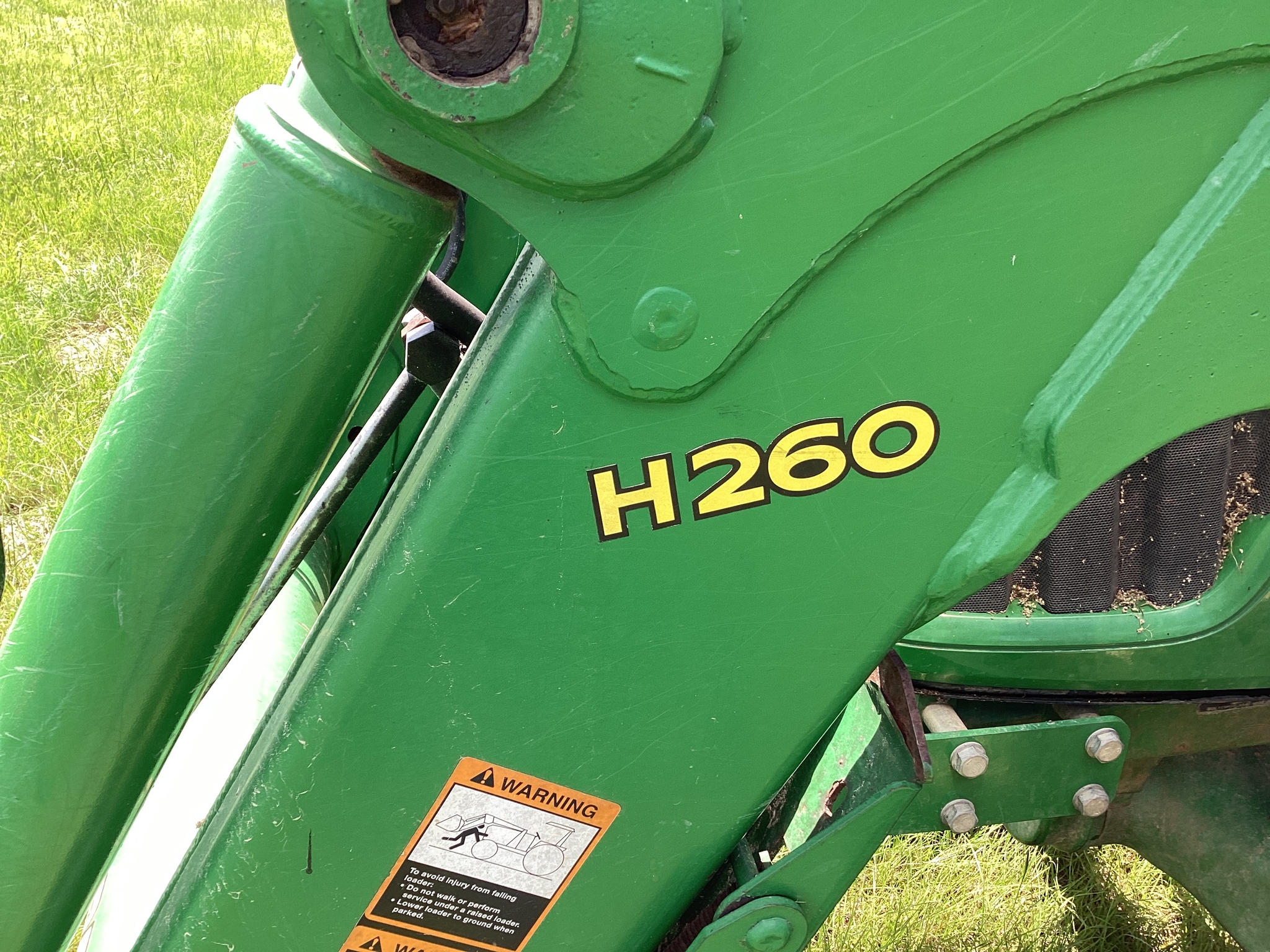 2013 John Deere 5083E Image 26