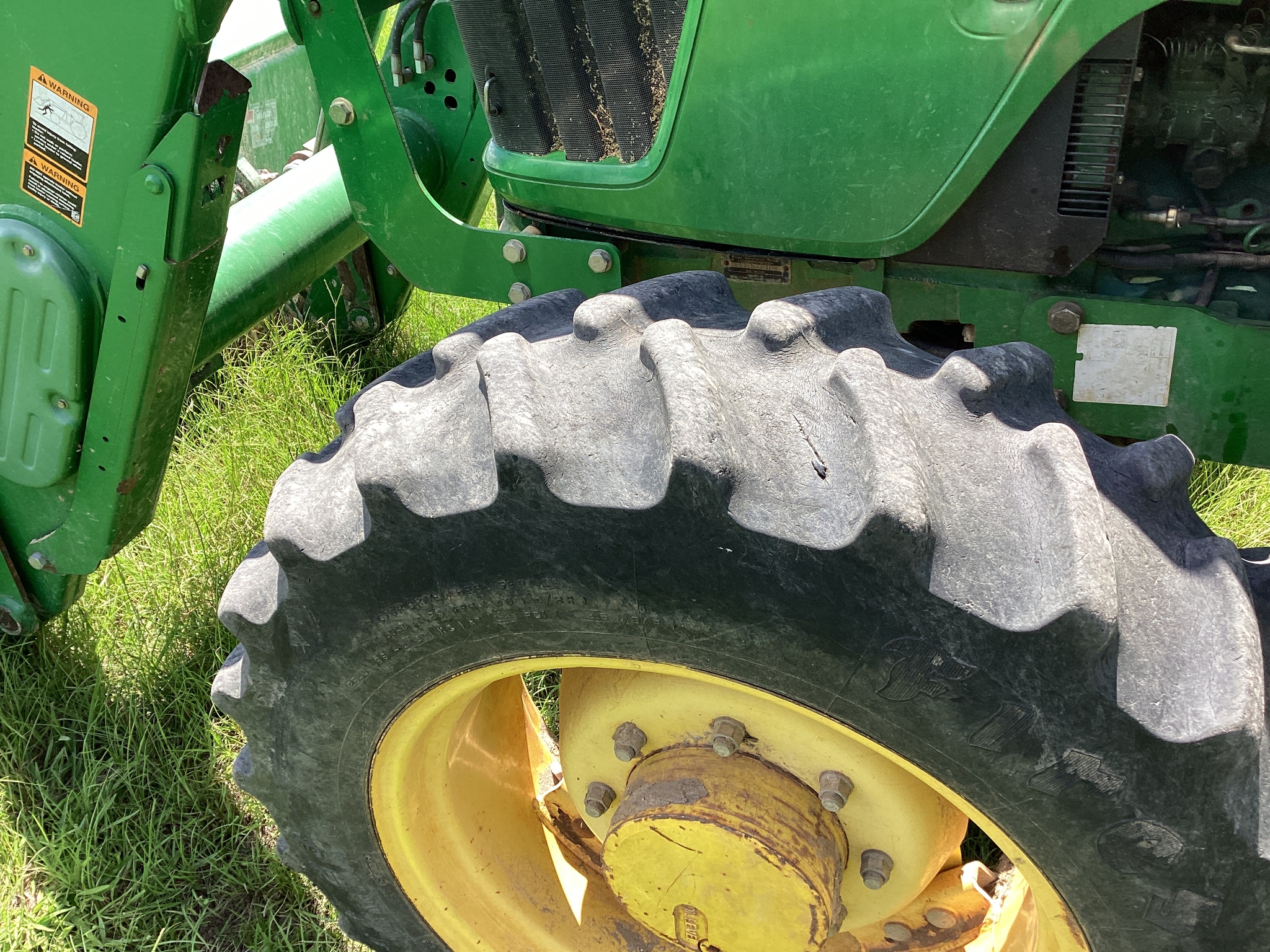 2013 John Deere 5083E Image 31