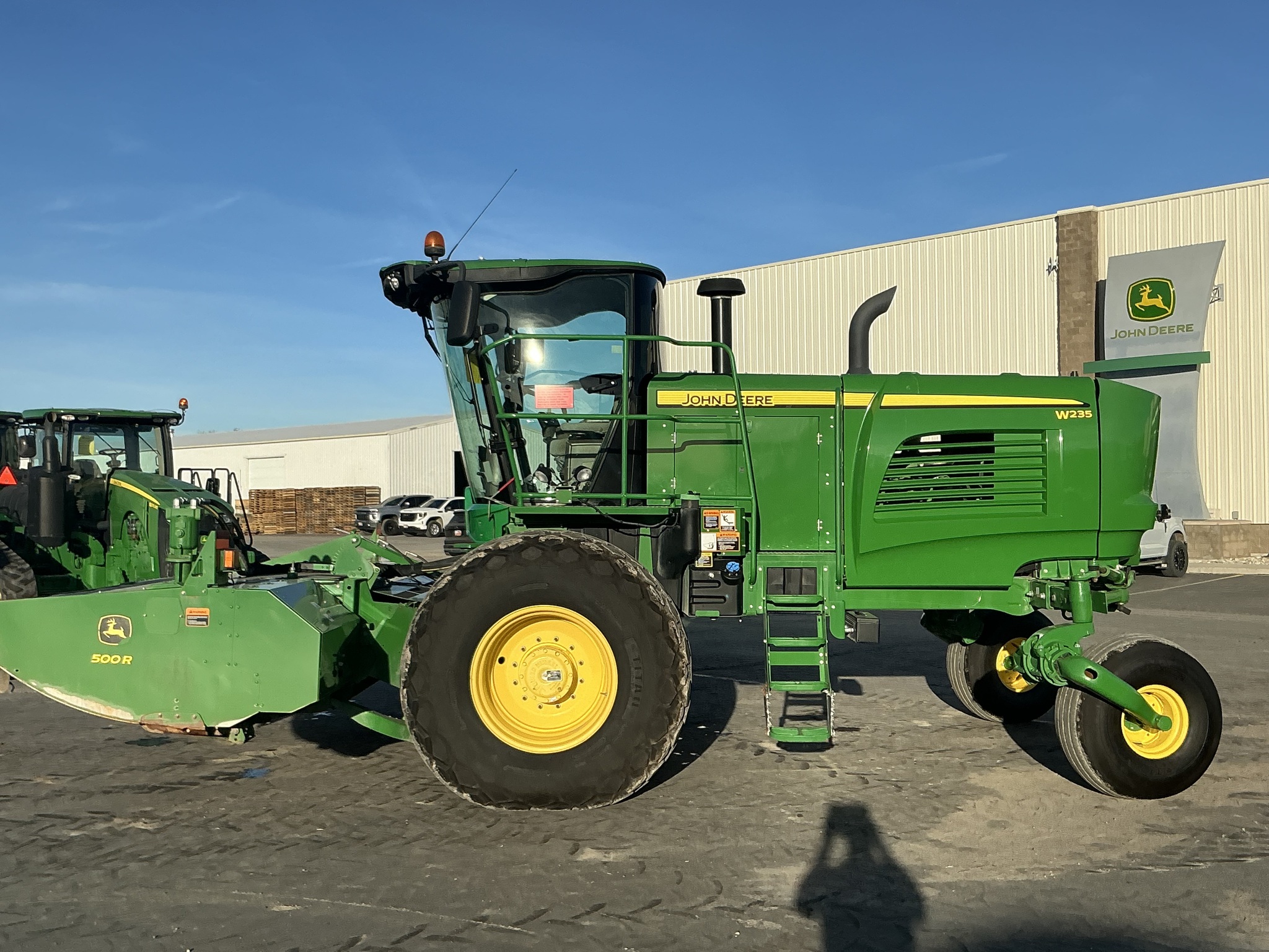 2020 John Deere W235 Image 2