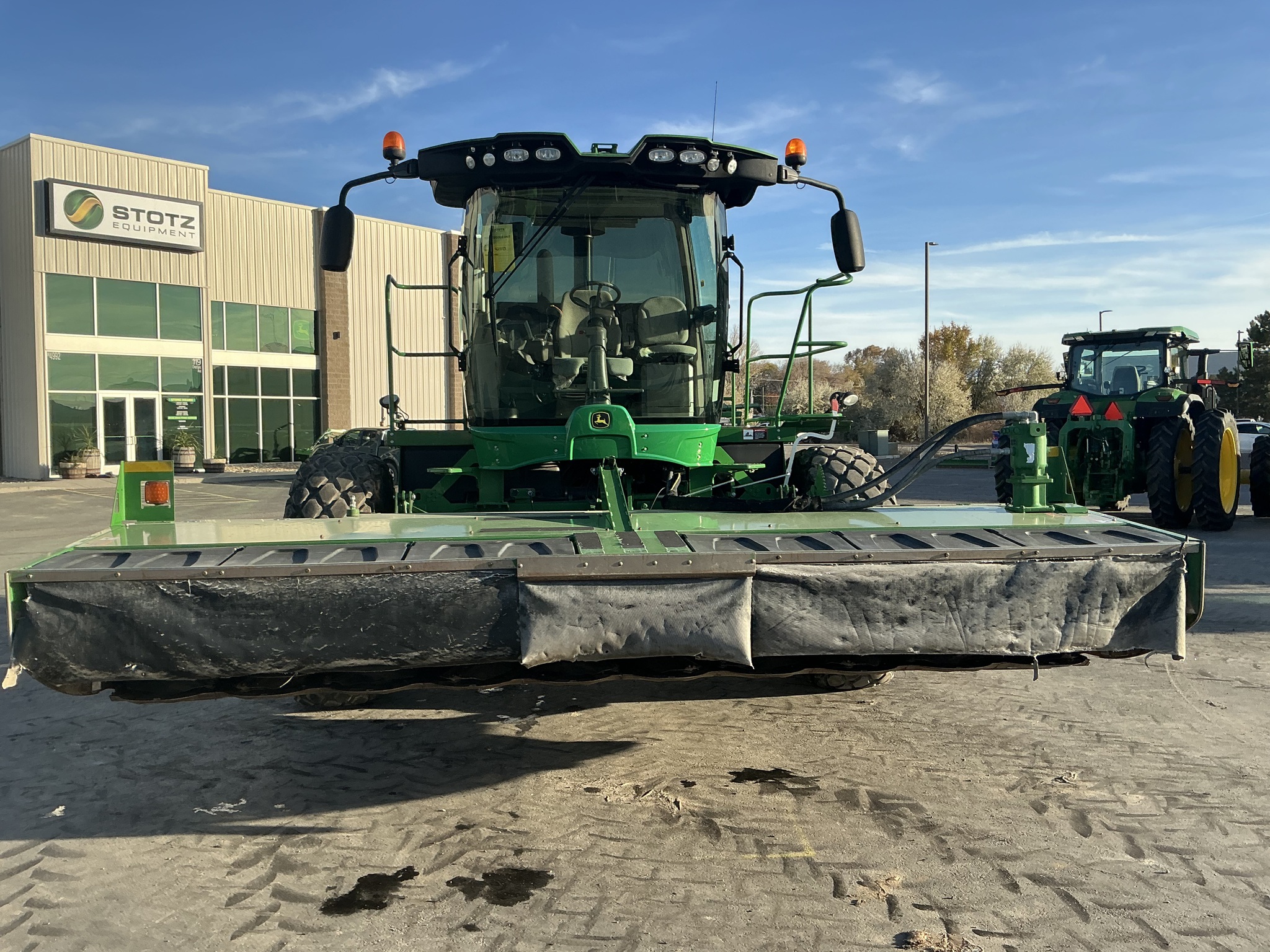 2020 John Deere W235 Image 8