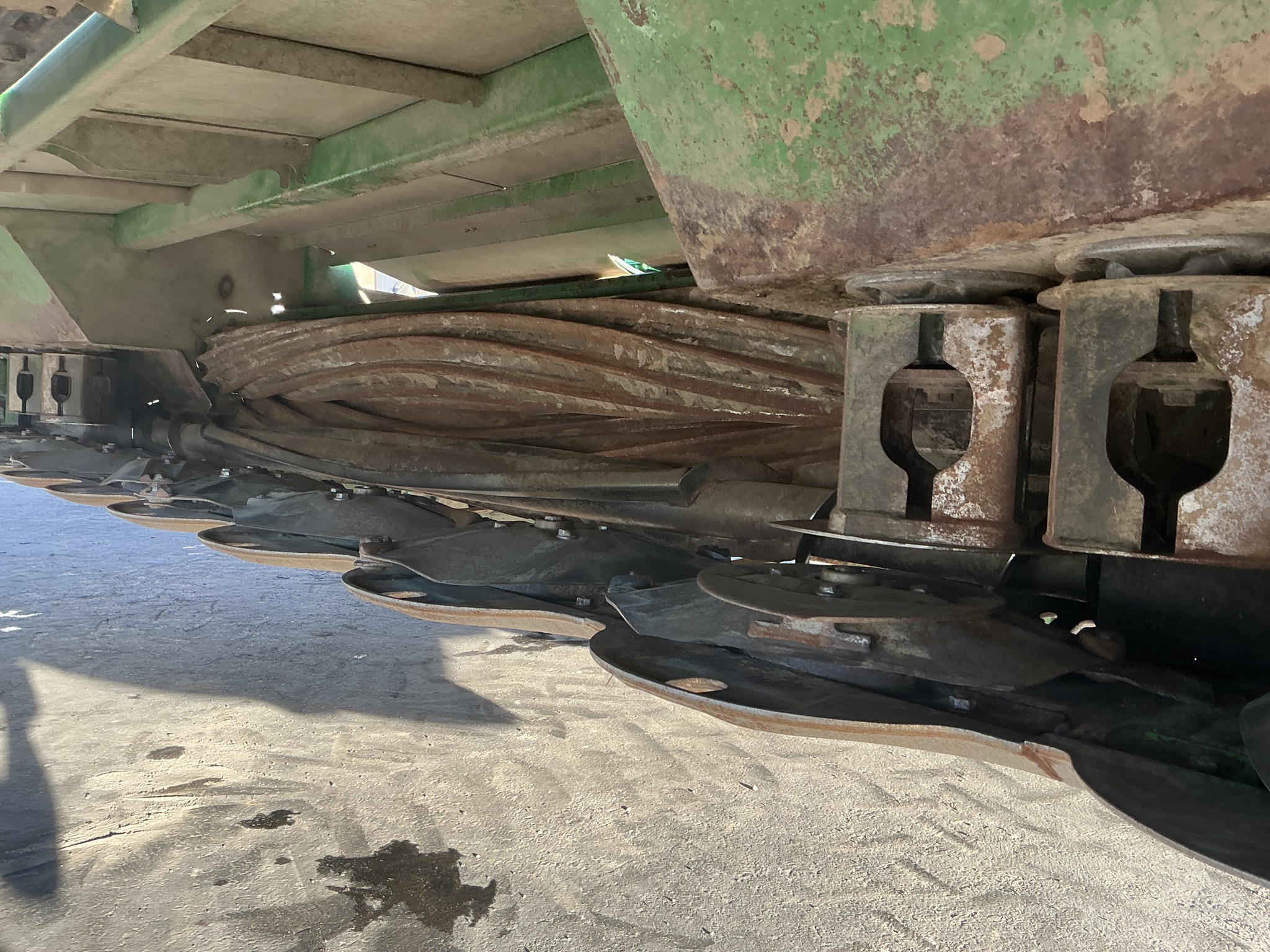 2020 John Deere W235 Image 11