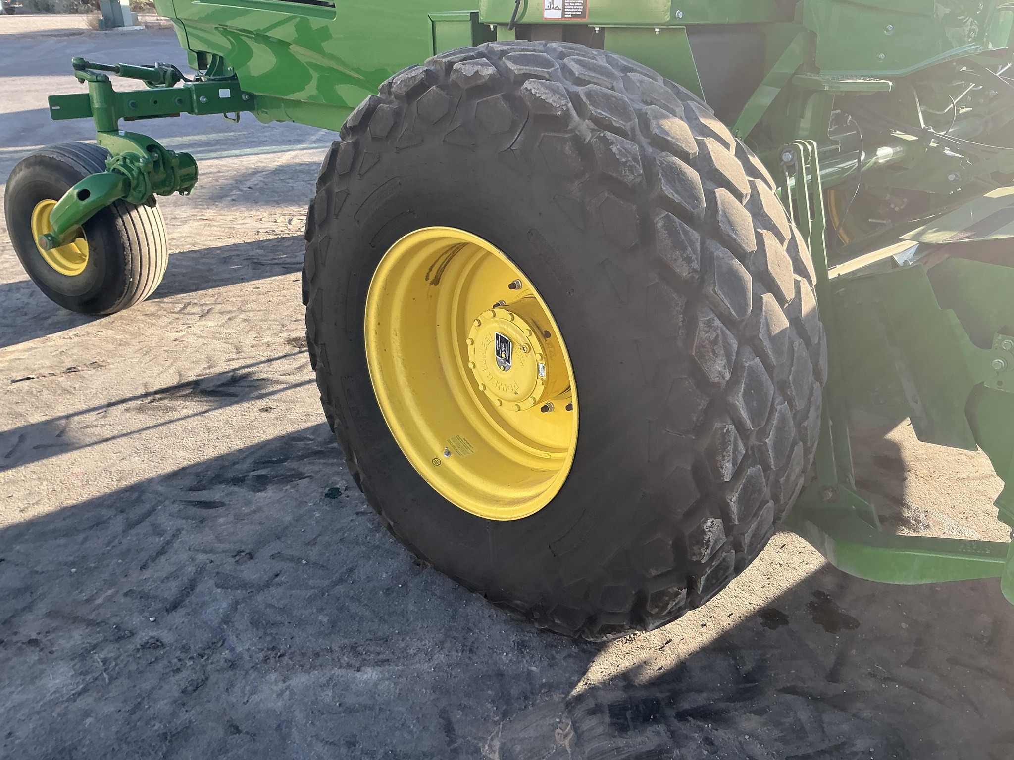 2020 John Deere W235 Image 16