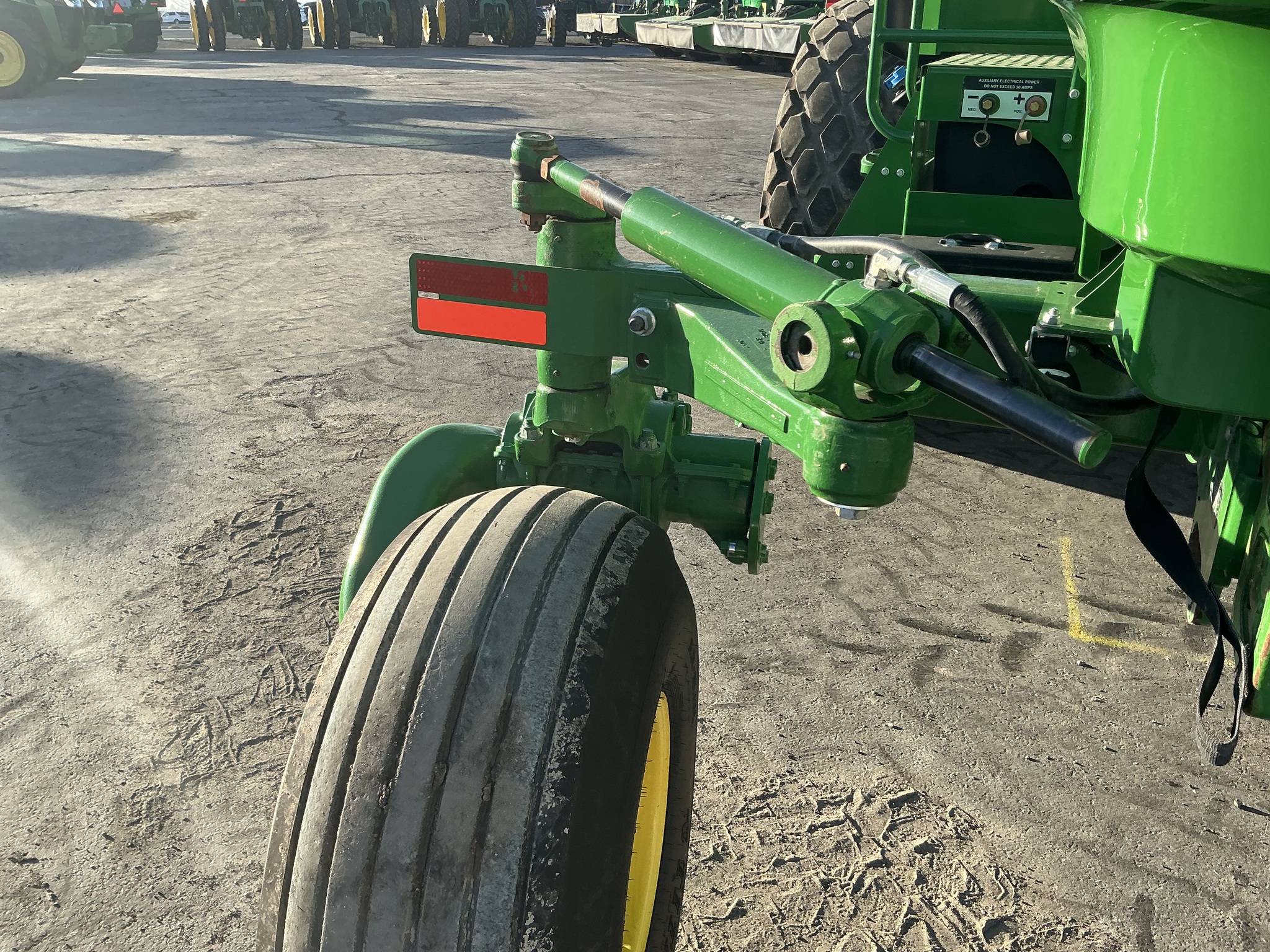 2020 John Deere W235 Image 19