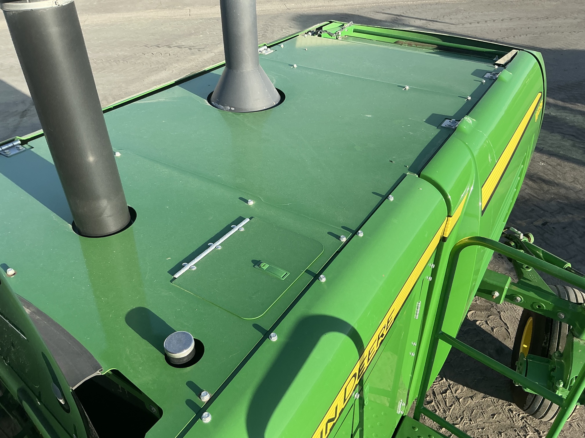 2020 John Deere W235 Image 25