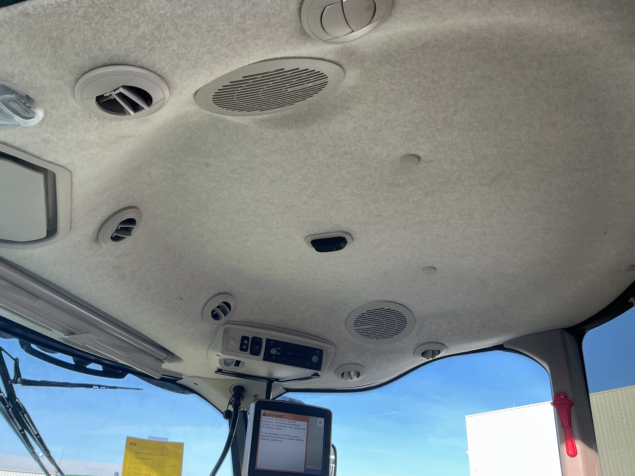 2020 John Deere W235 Image 23