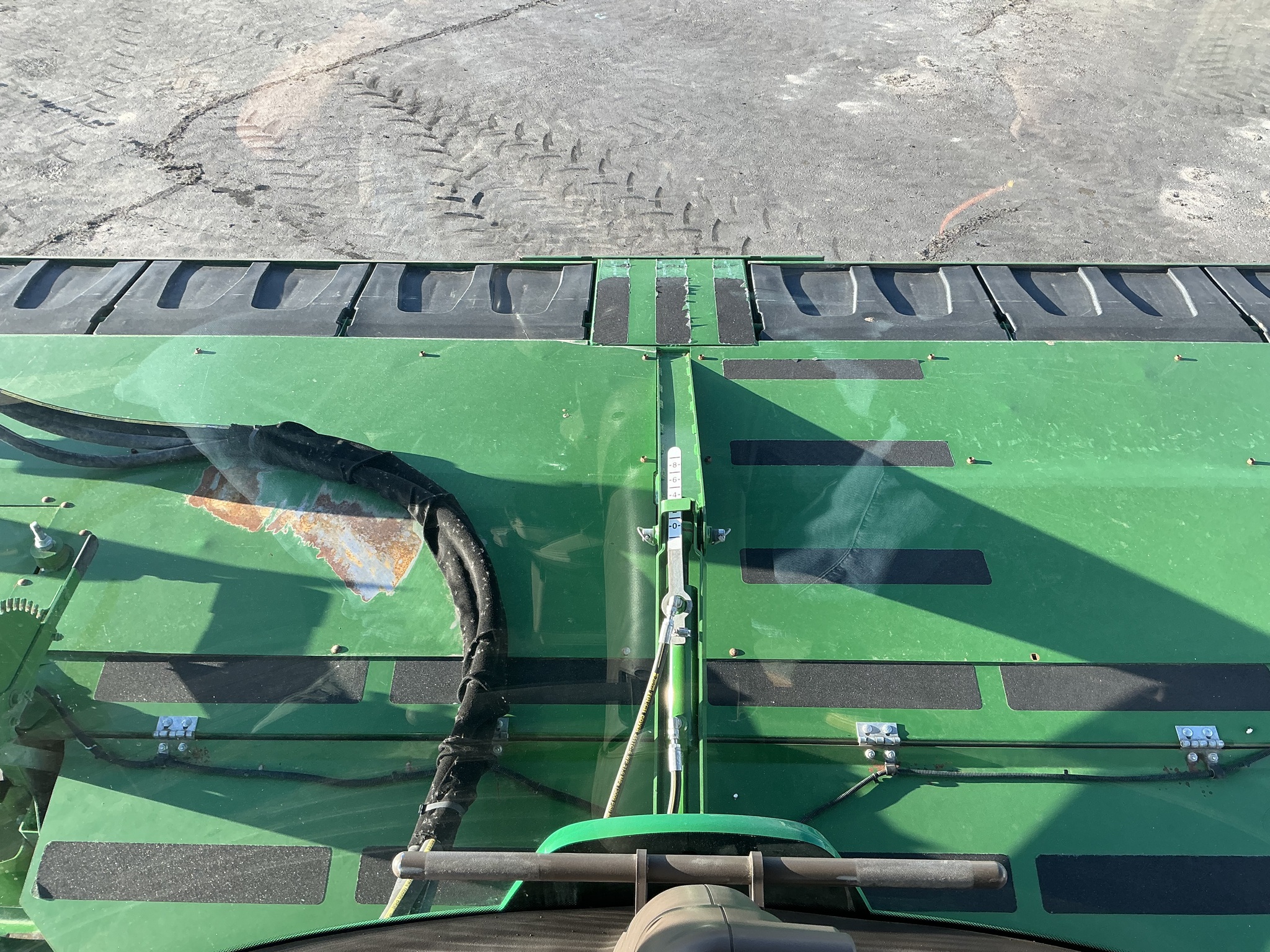 2020 John Deere W235 Image 28