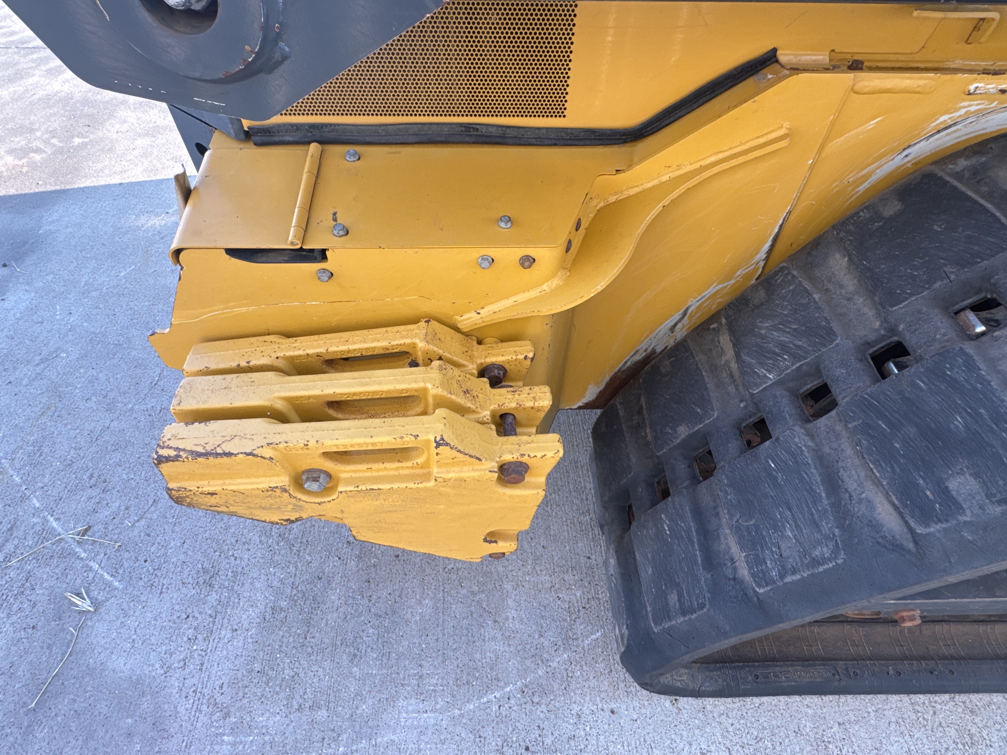 2020 John Deere 333G Image 26