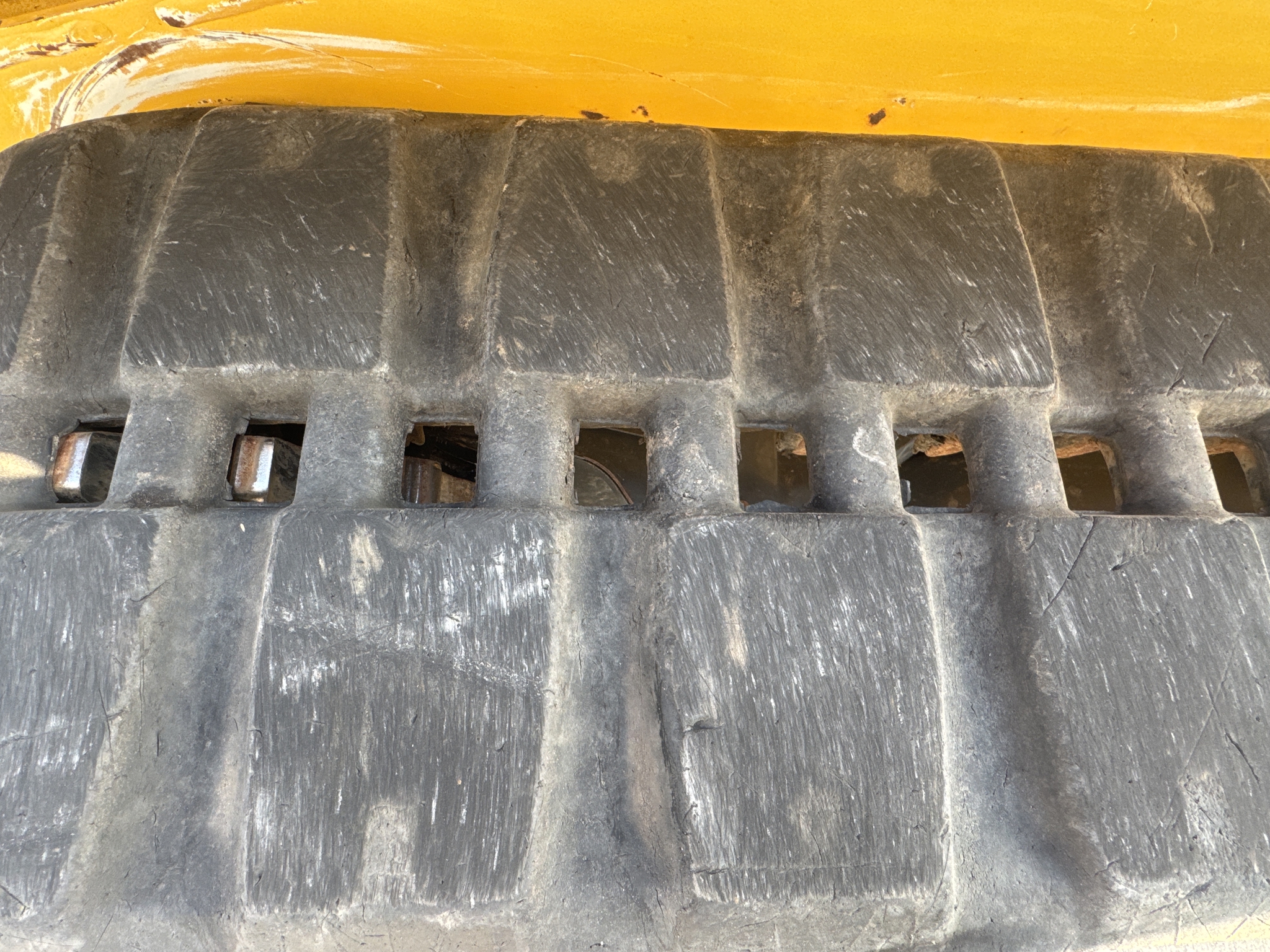 2020 John Deere 333G Image 29