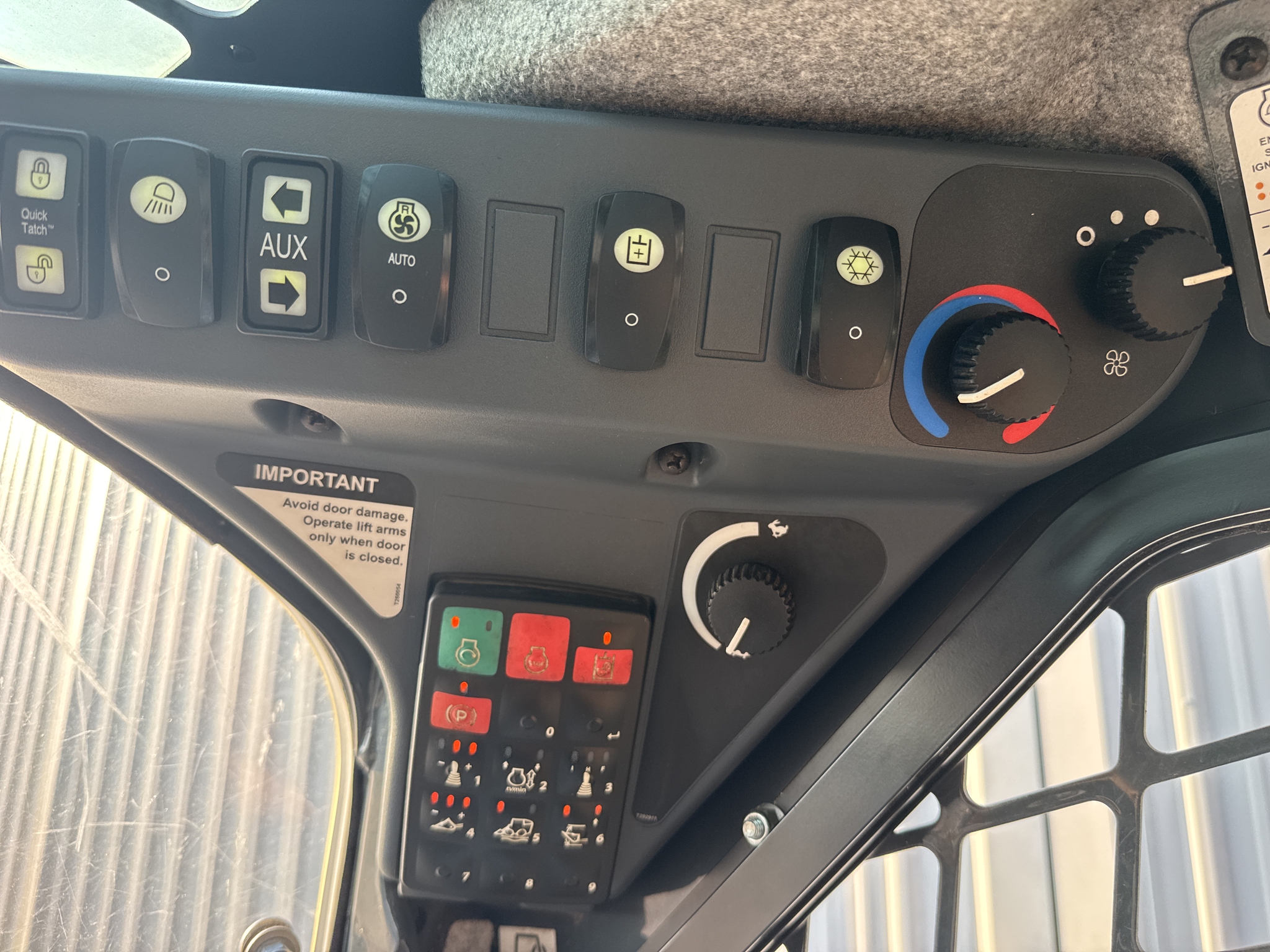 2020 John Deere 333G Image 14