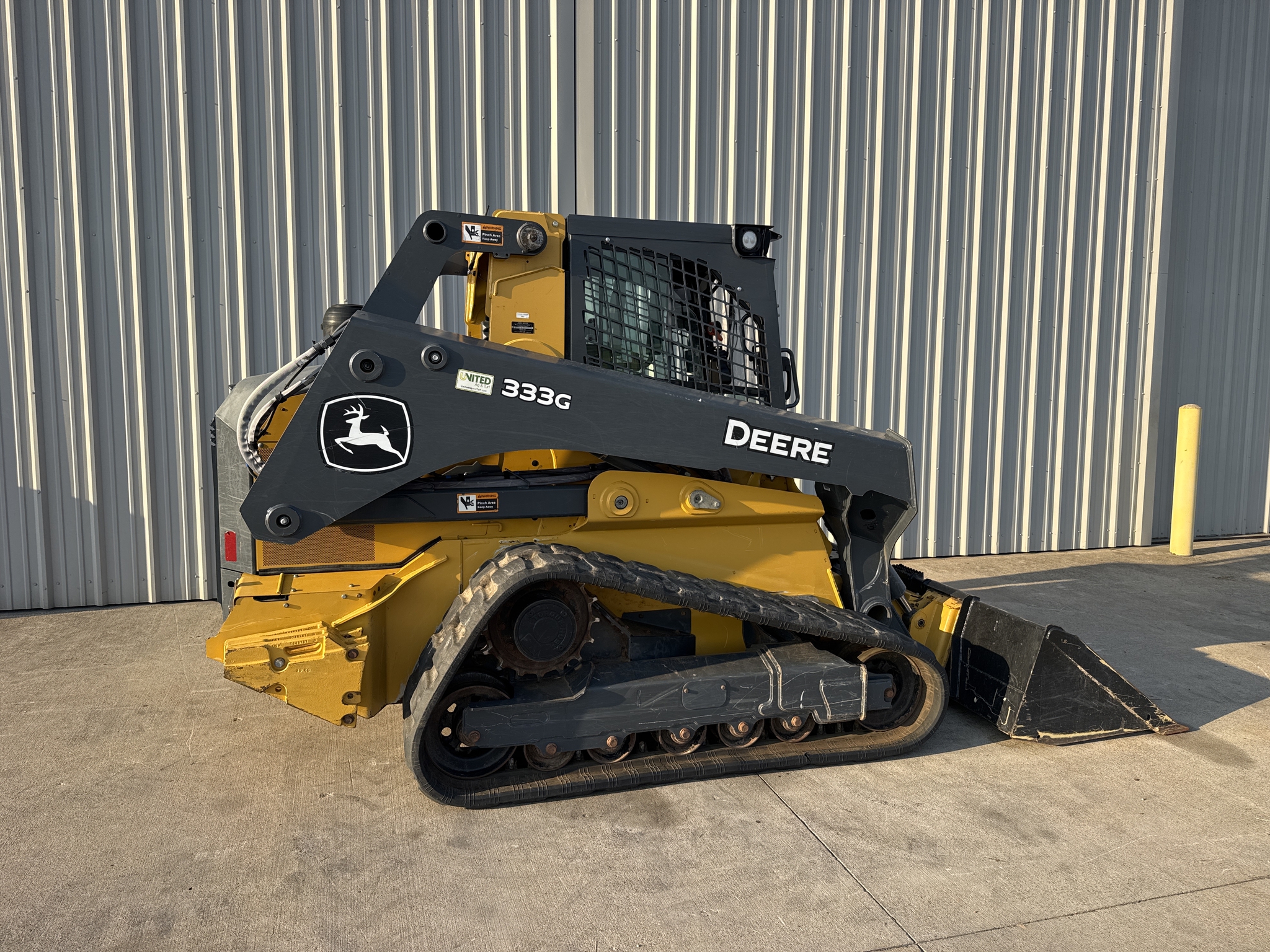 2020 John Deere 333G Image 6