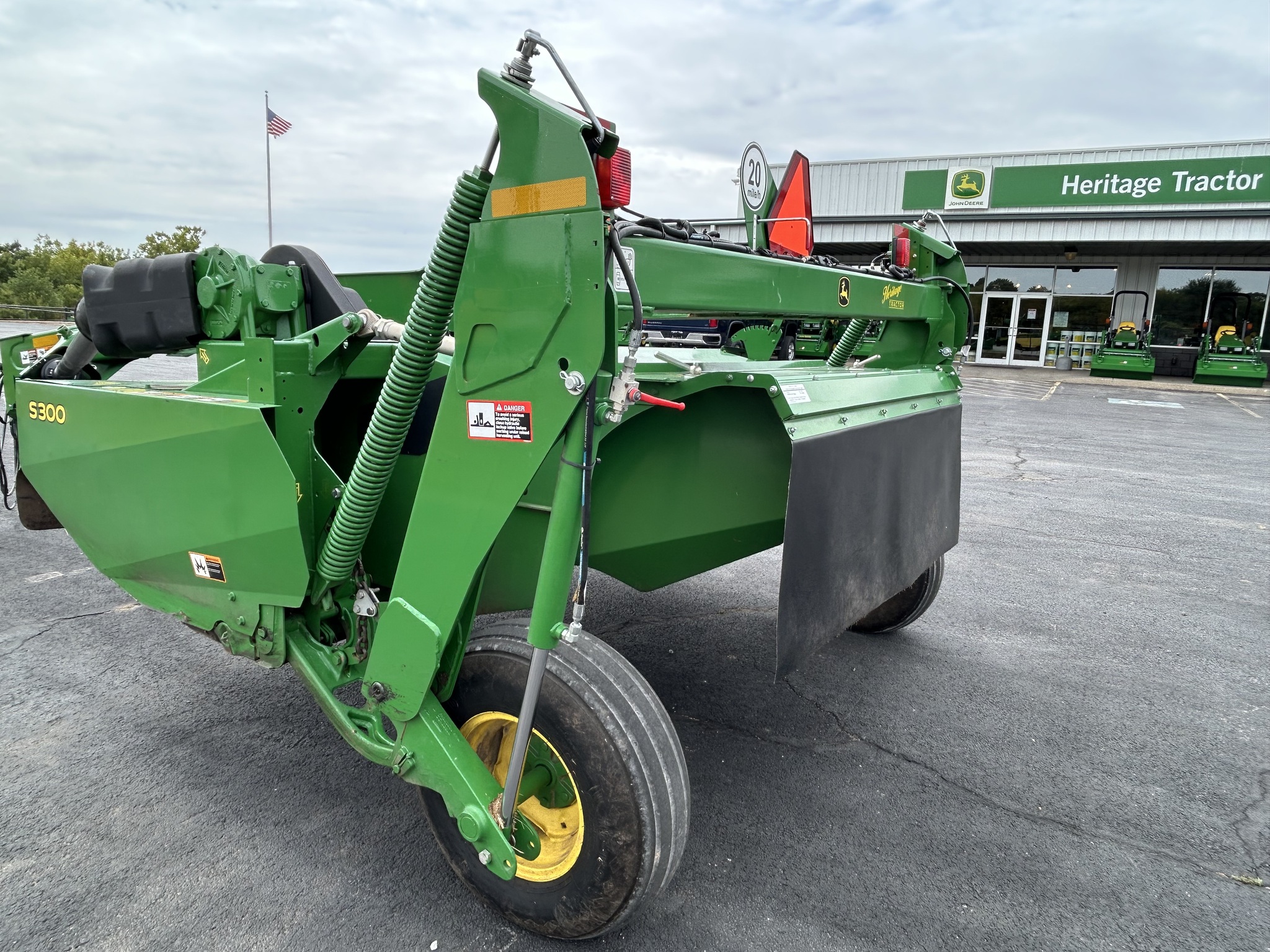  2022 John Deere S300 at Heritage Tractor in Anderson, MO