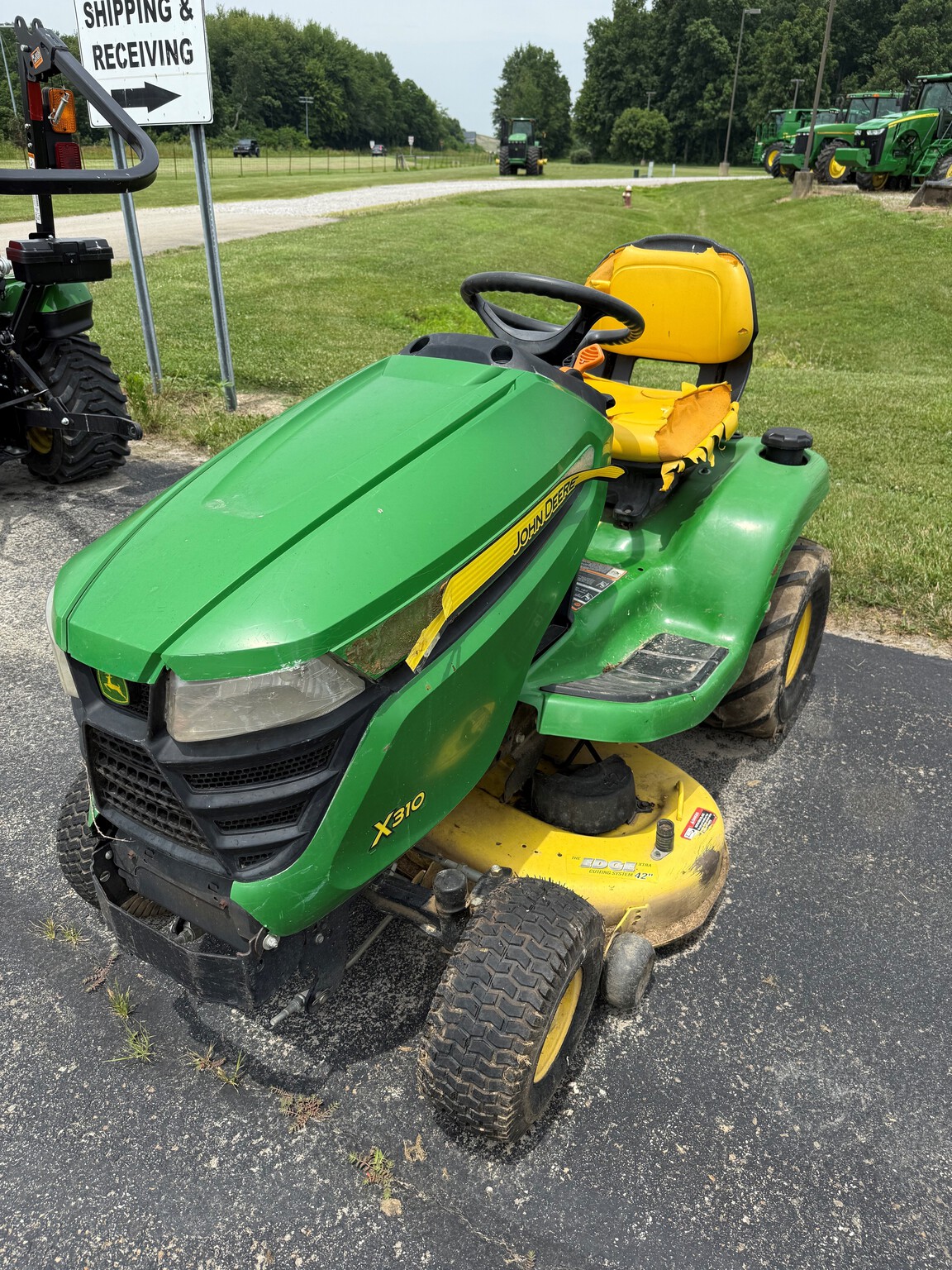 2015 John Deere X310 Image 5