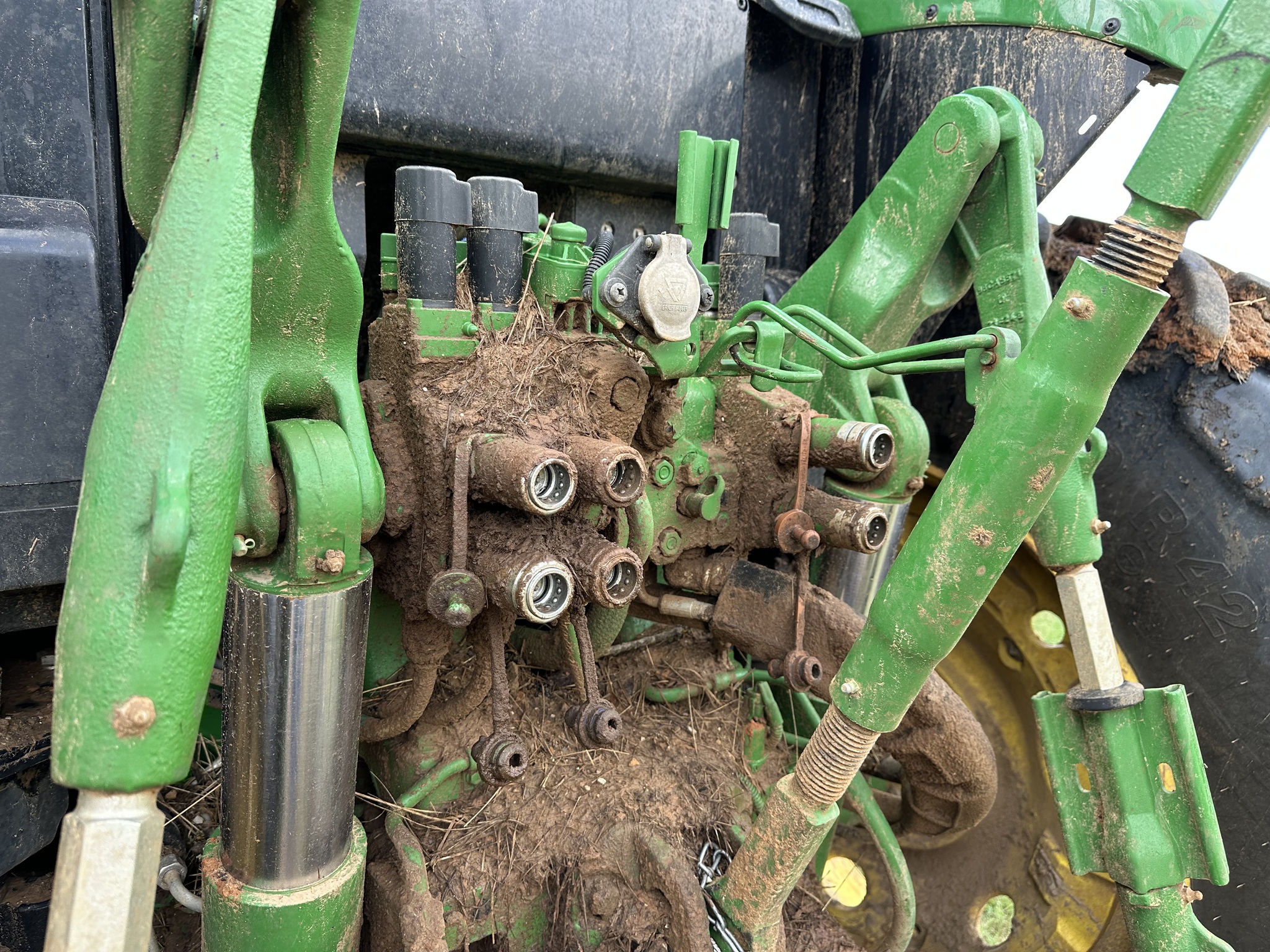 2024 John Deere 6155M Image 14