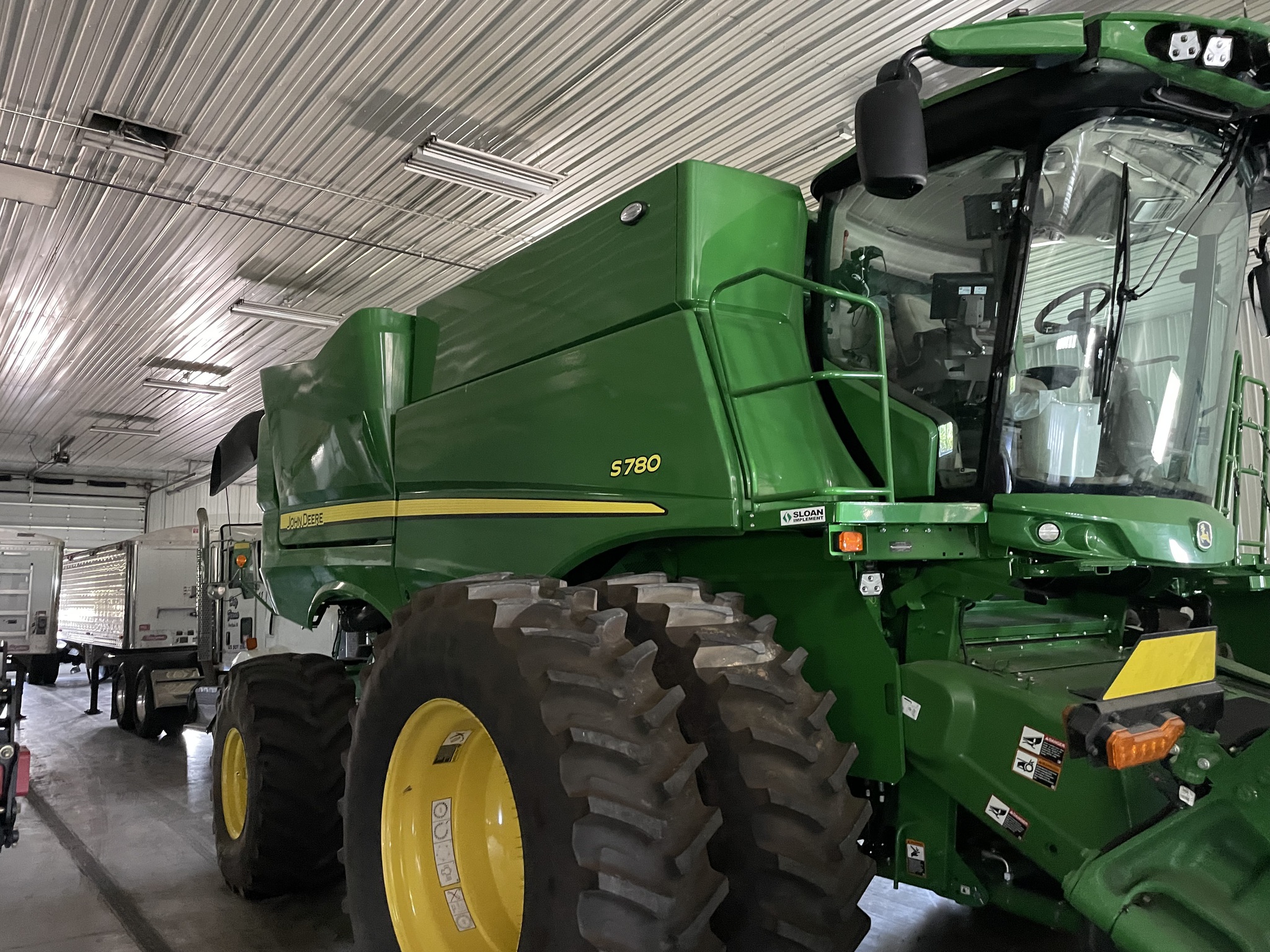  2024 John Deere S780 at Heritage Tractor in Geneseo, IL