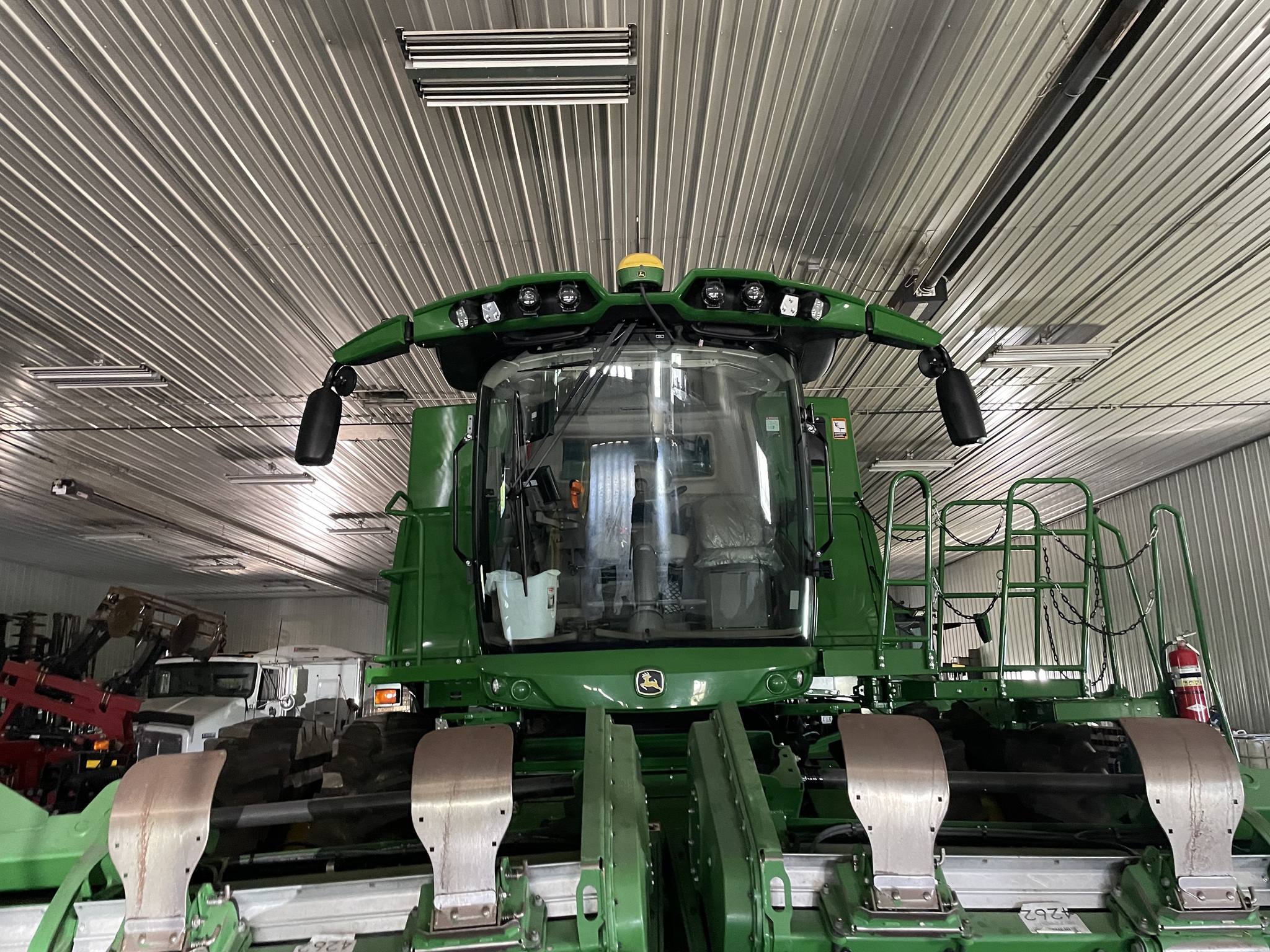  2024 John Deere S780 at Heritage Tractor in Geneseo, IL