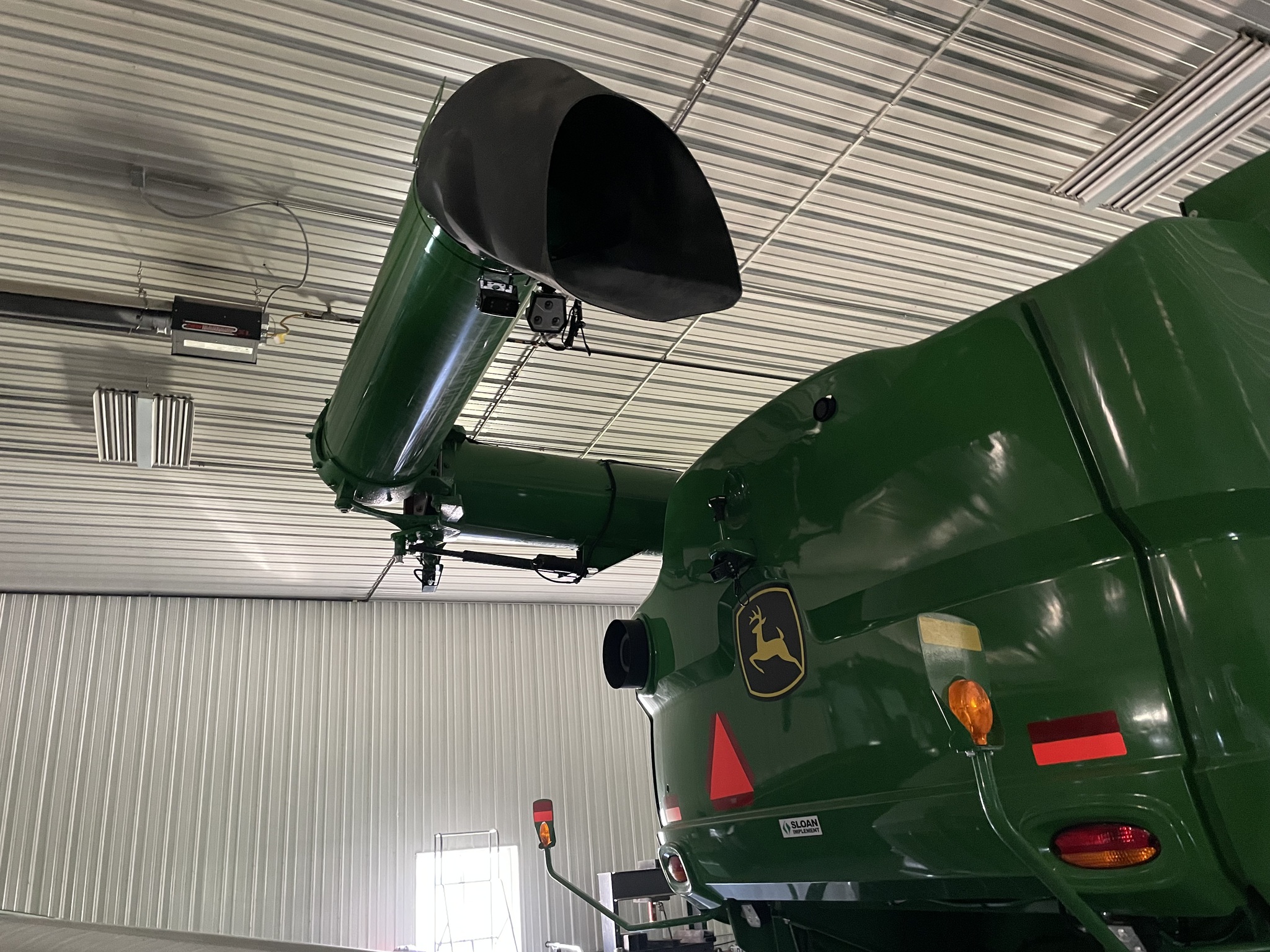  2024 John Deere S780 at Heritage Tractor in Geneseo, IL