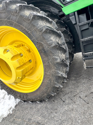 2025 John-Deere 8R 340