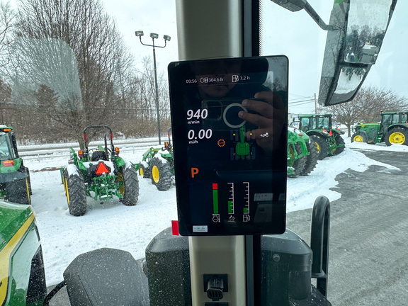 2025 John-Deere 8R 340