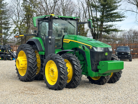 2025 John-Deere 8R 340