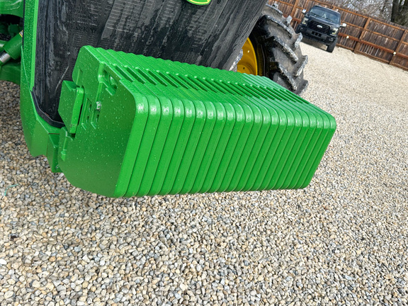 2025 John-Deere 8R 340