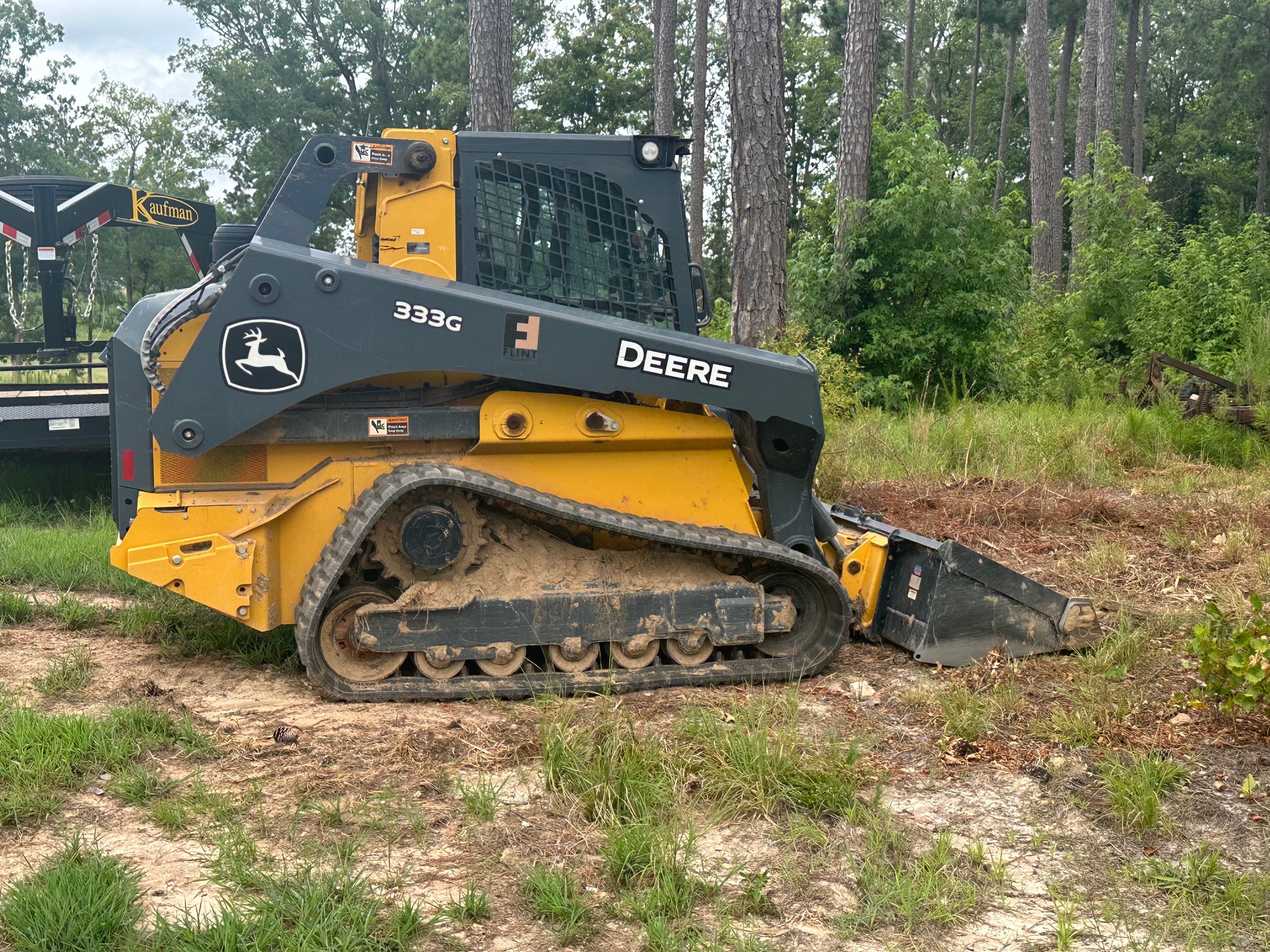 2022 John Deere 333G Image 1