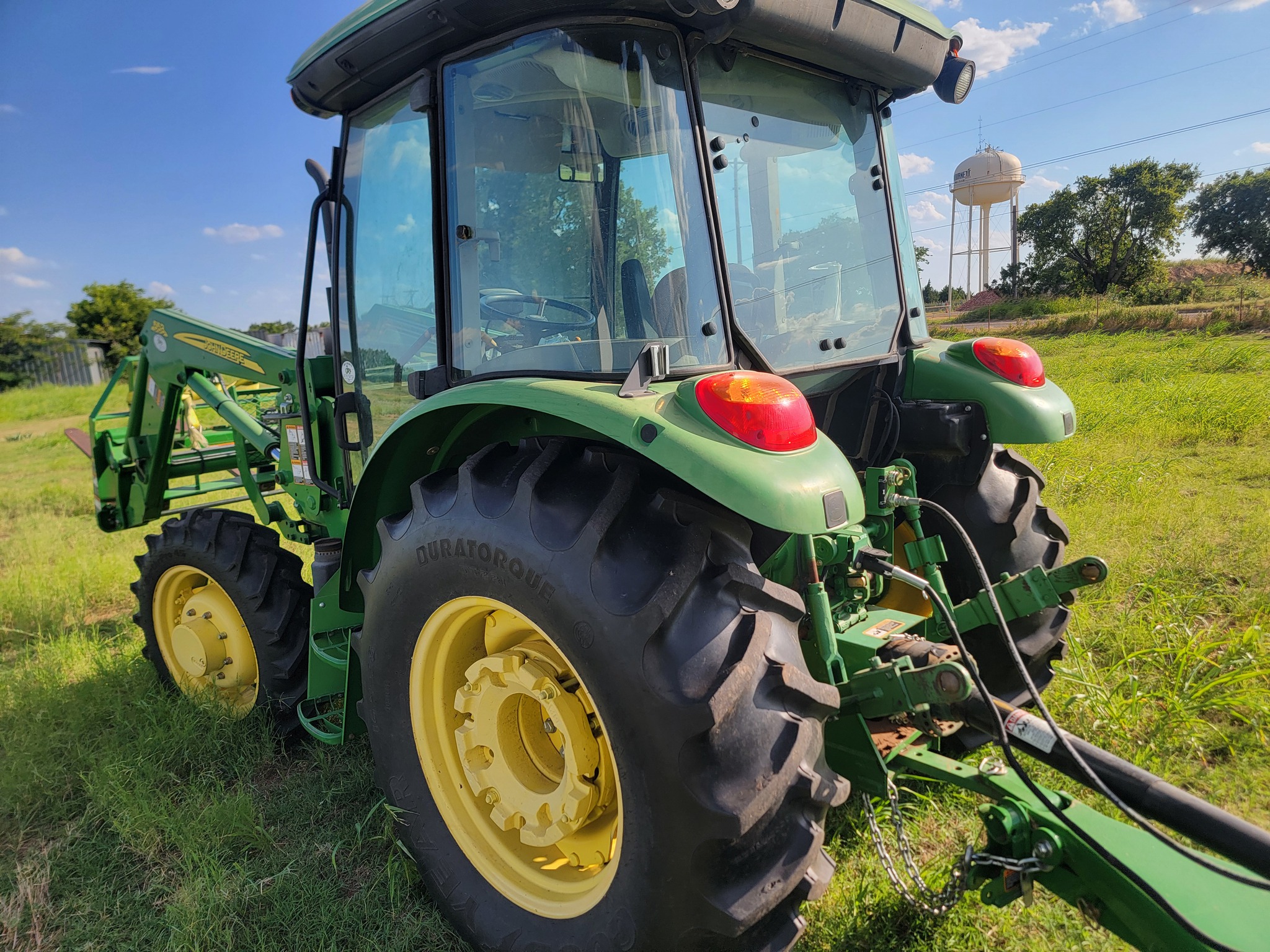 2014 John Deere 5065E Image 4