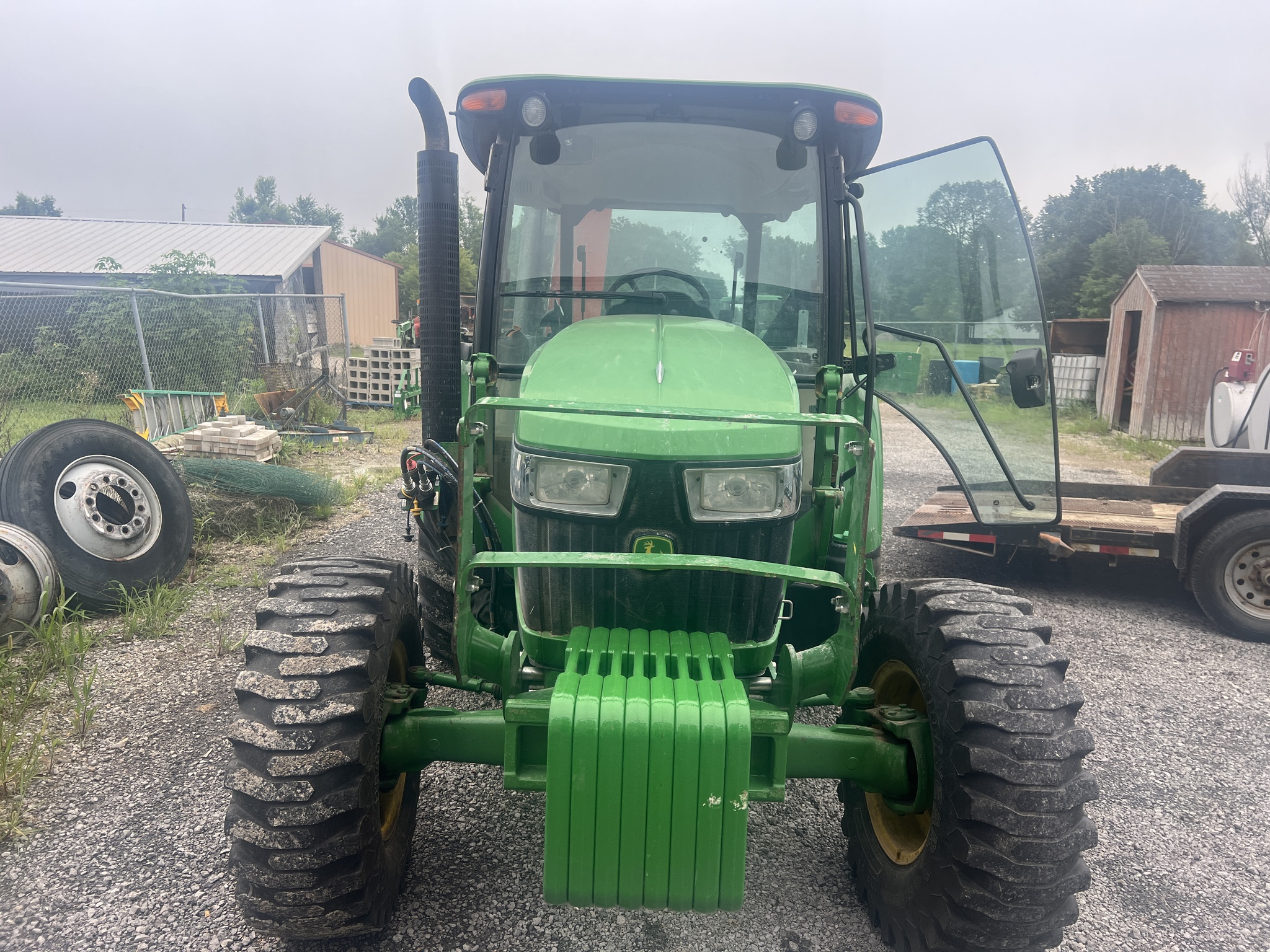 2018 John Deere 5075E Image 2