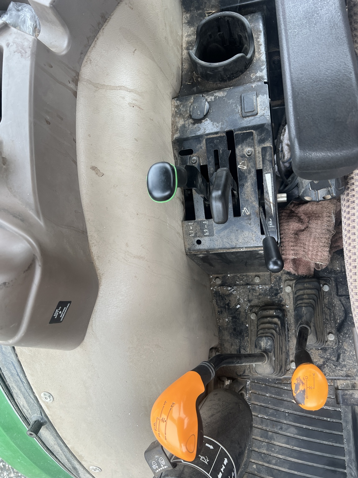 2018 John Deere 5075E Image 15