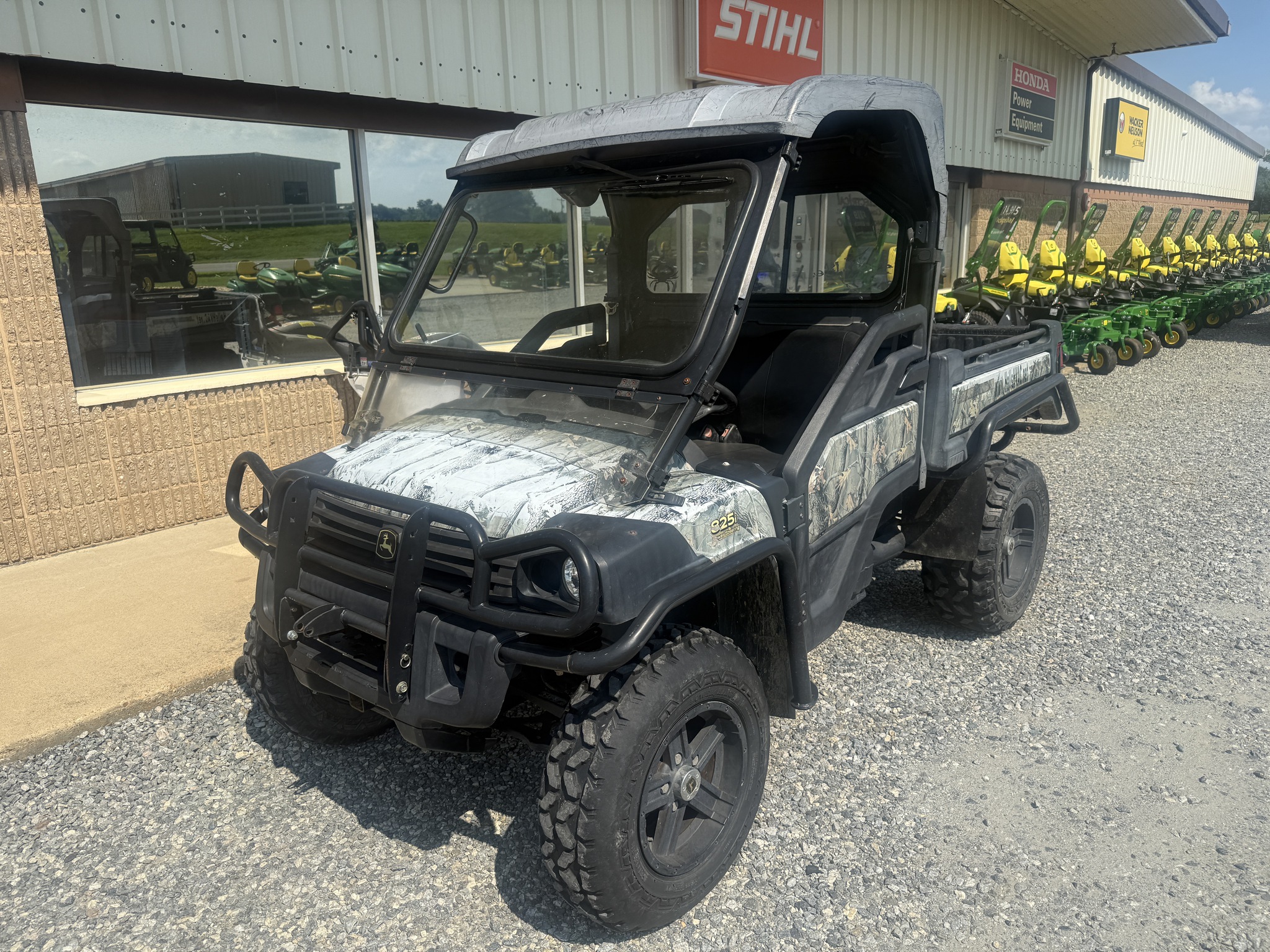 2015 John Deere XUV 825i Power Steering Image 3
