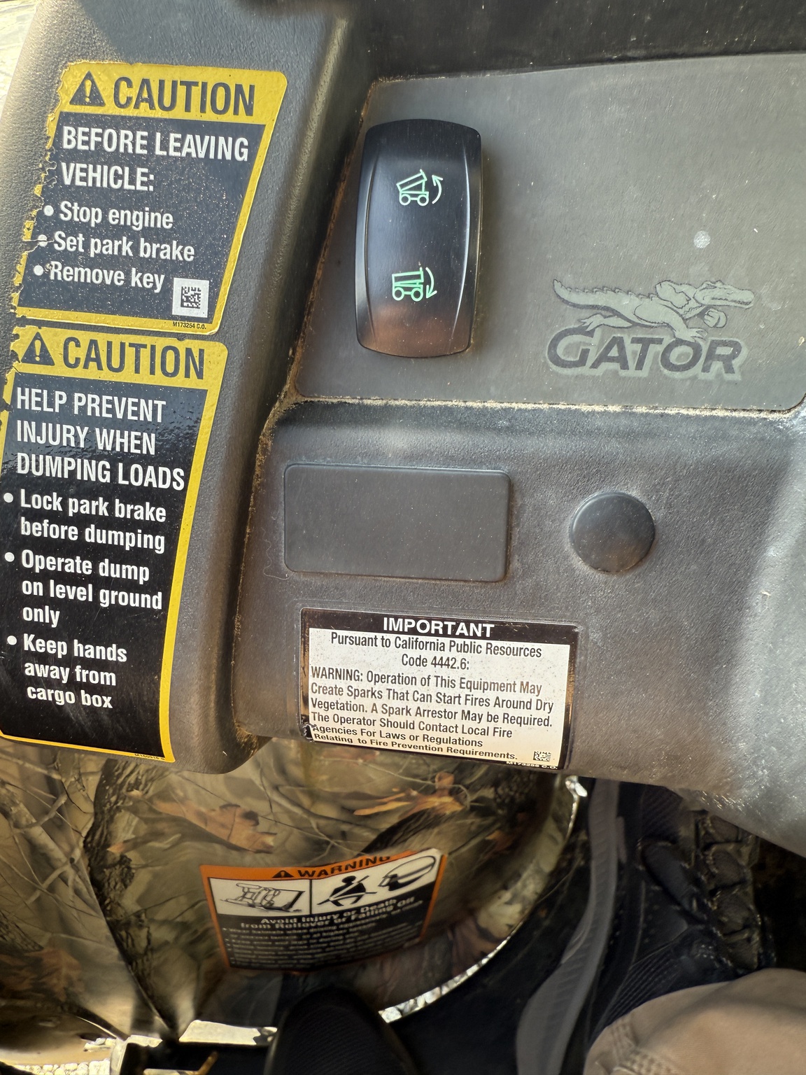 2015 John Deere XUV 825i Power Steering Image 5