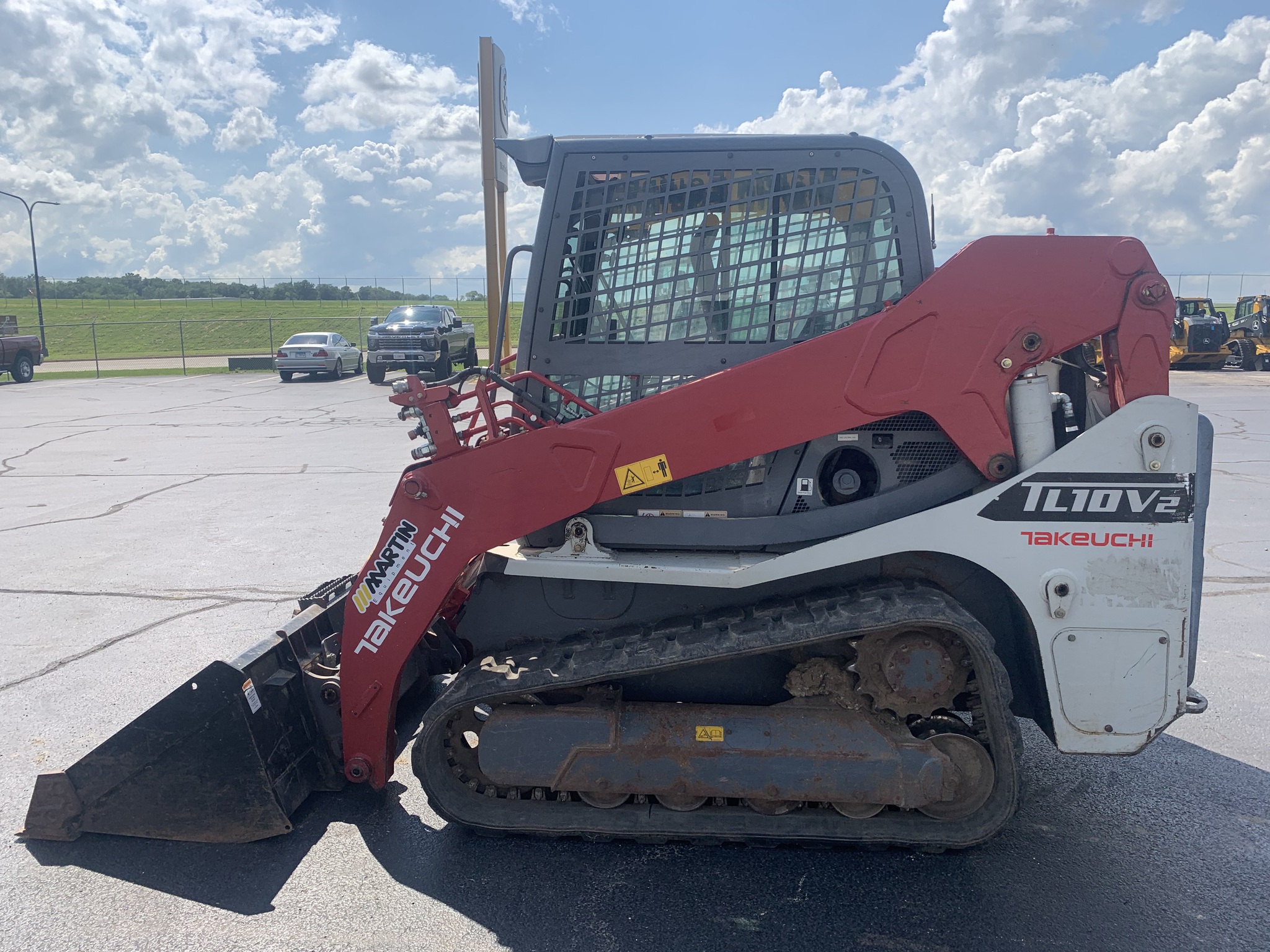 2018 Takeuchi TL10V2 Image 2