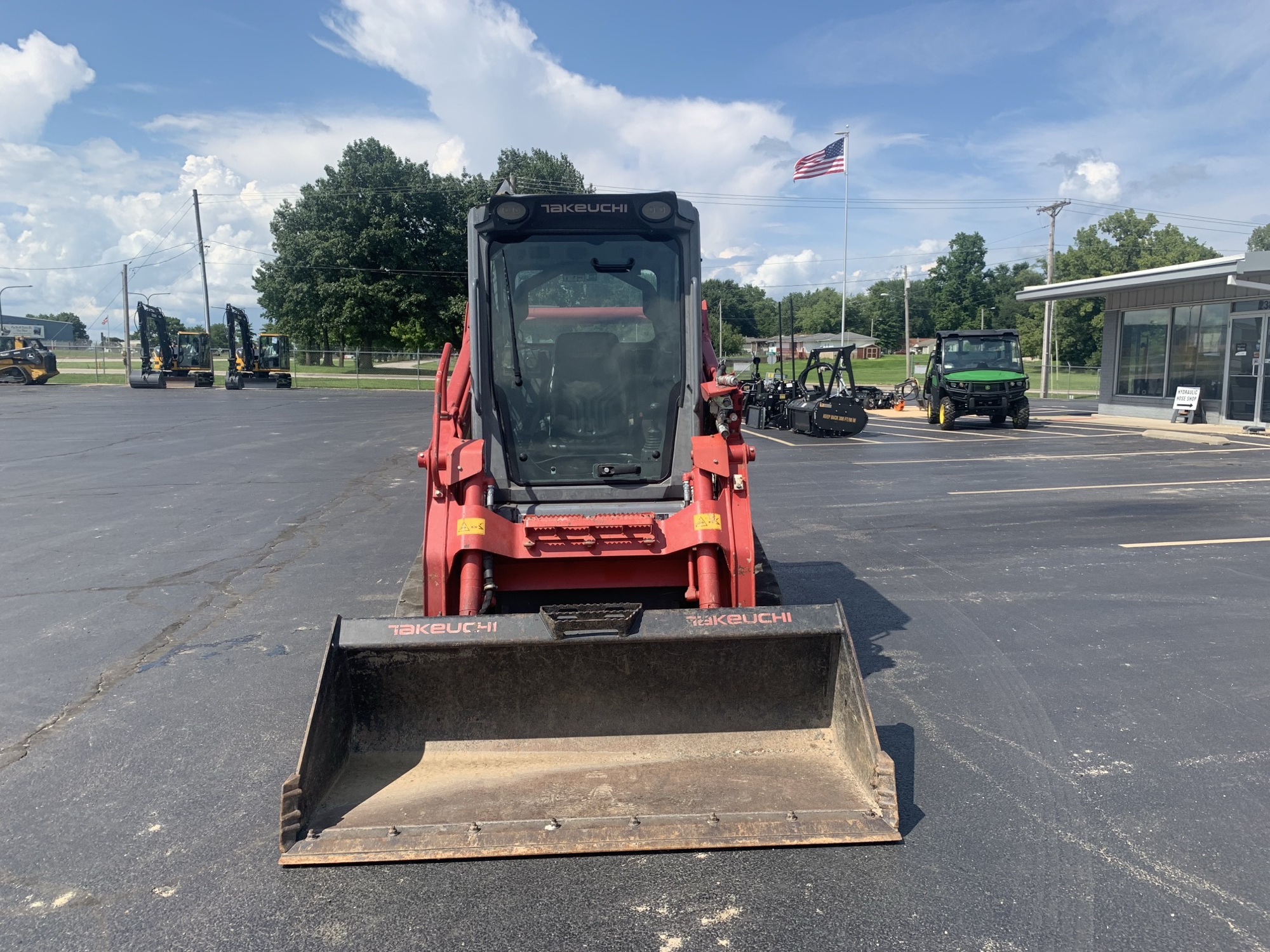 2018 Takeuchi TL10V2 Image 9