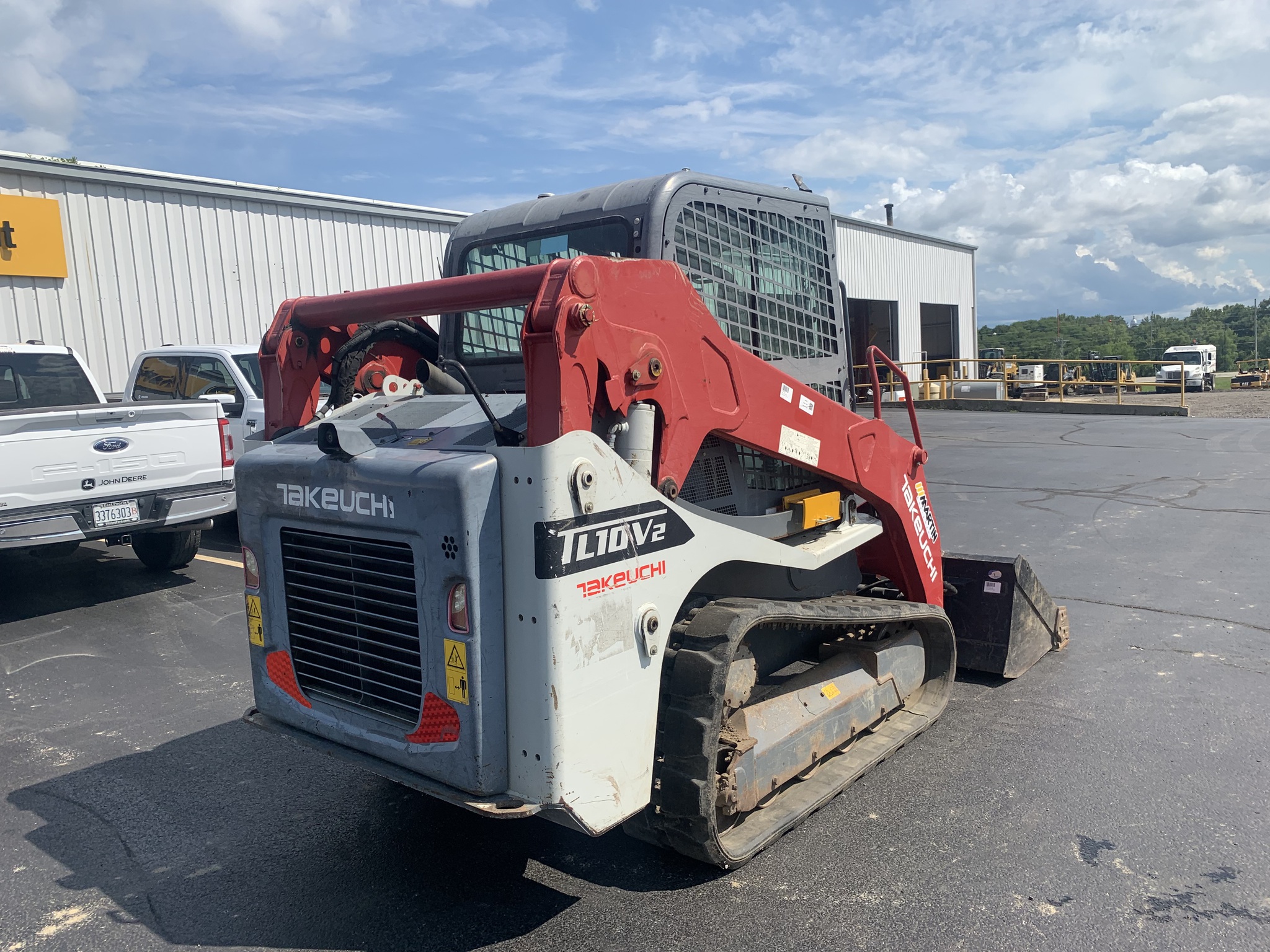 2018 Takeuchi TL10V2 Image 5