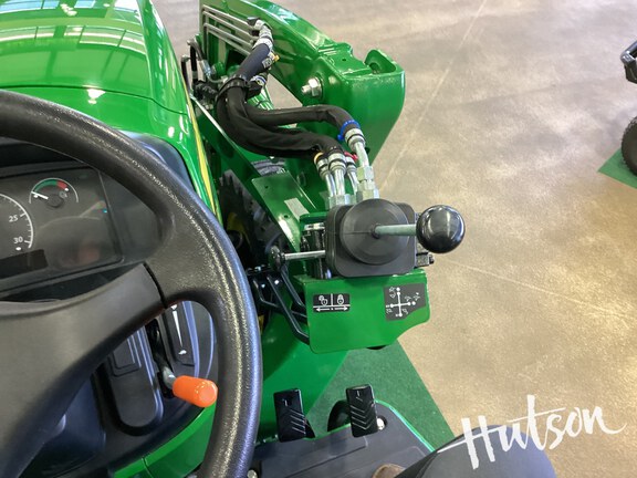 Photo of 2024 John Deere 3038E