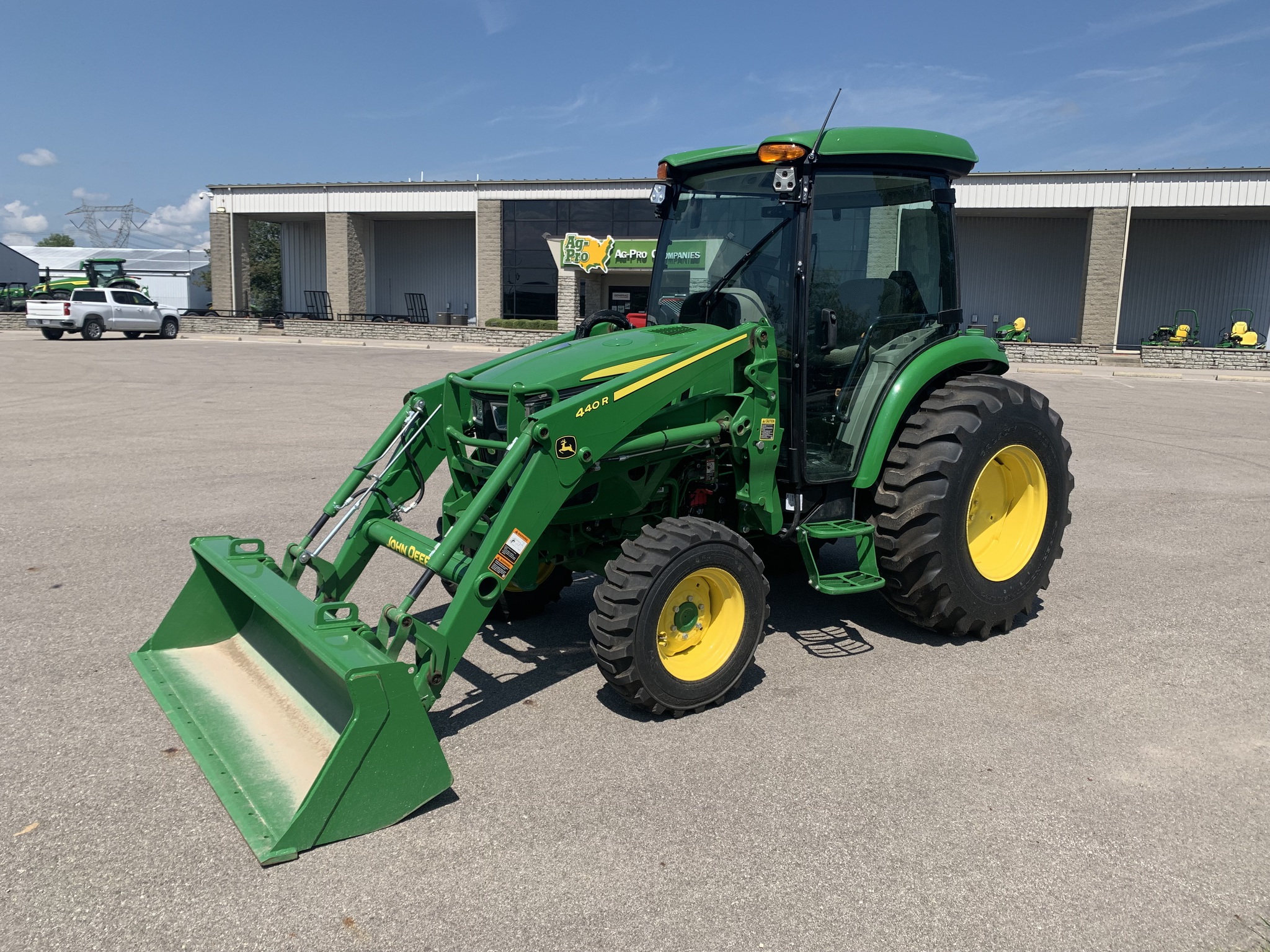 2024 John Deere 4044R Image 2